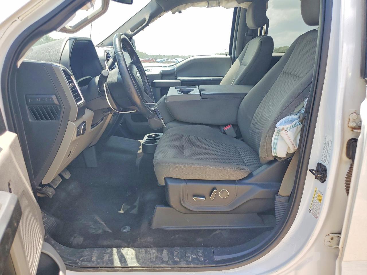 2015 Ford F150 Supercrew White vin: 1FTEW1EF0FKD46635