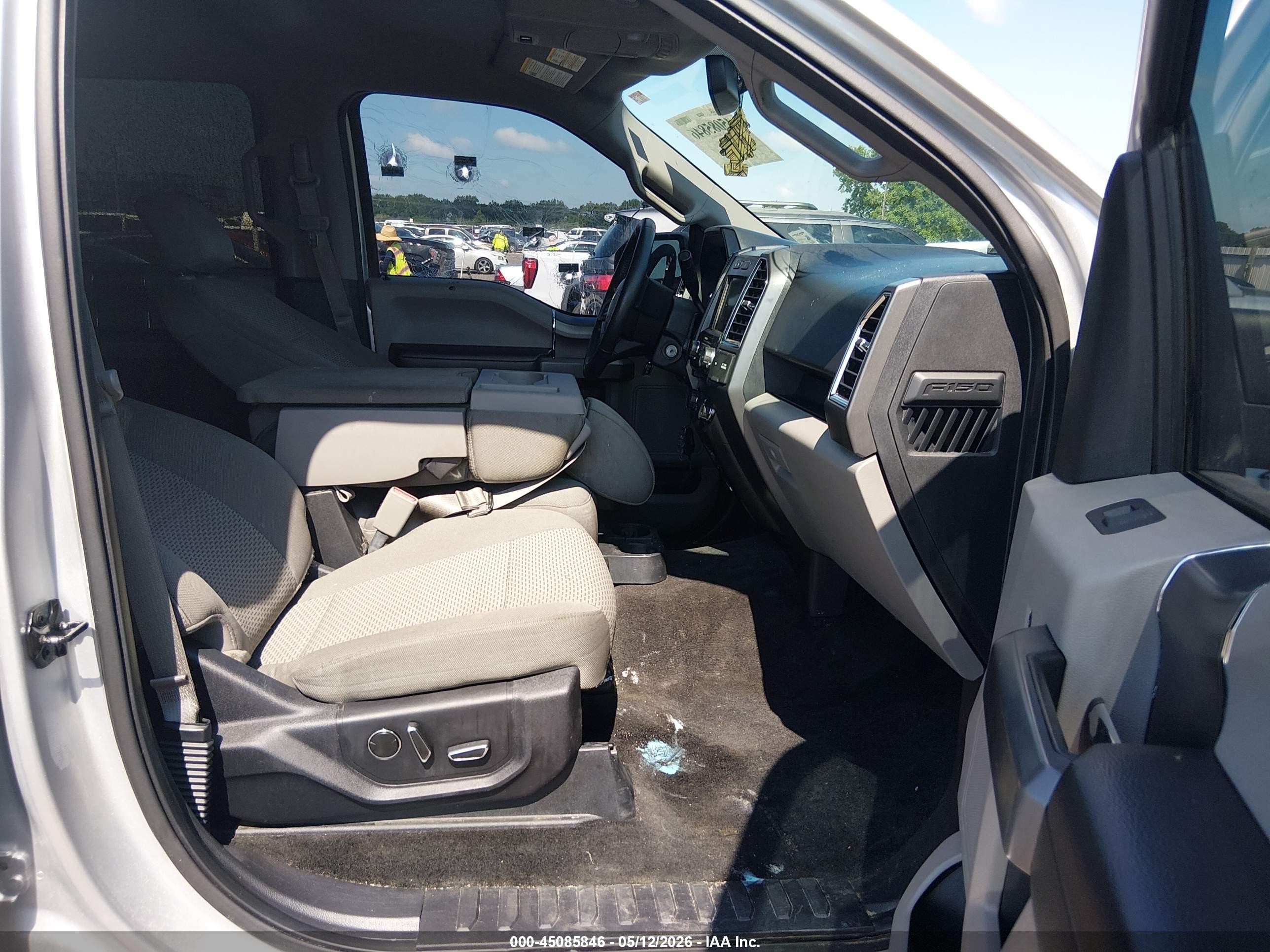 2015 Ford F-150 Xlt Серебряный vin: 1FTEW1EF1FFA22764