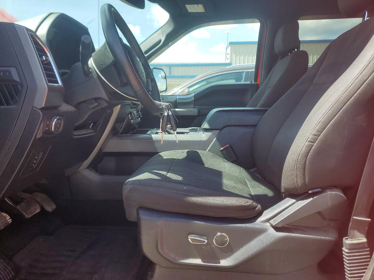 2015 Ford F150 Supercrew Red vin: 1FTEW1EF1FFB46971