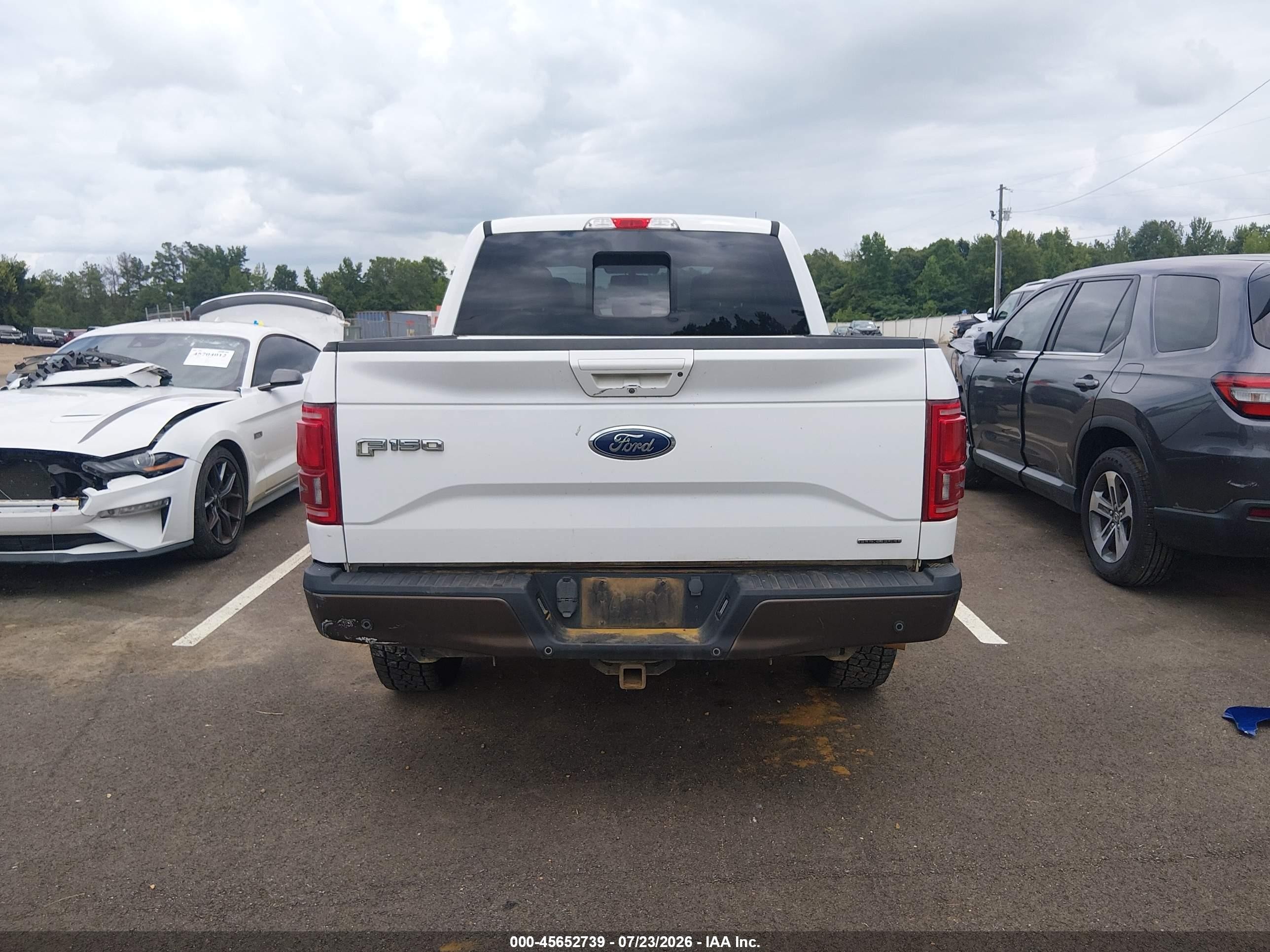 2015 Ford F-150 Lariat White vin: 1FTEW1EF1FKD46708