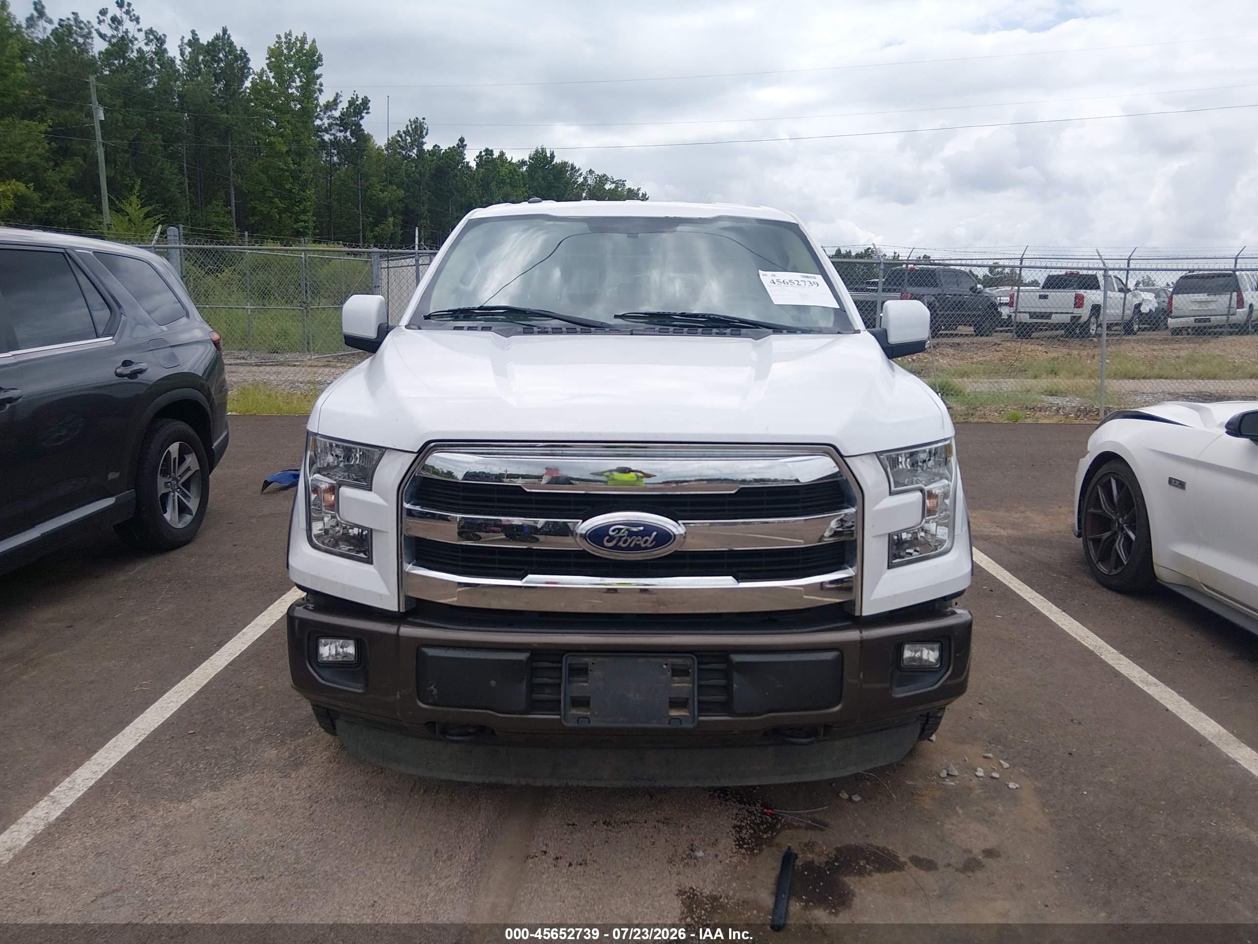 2015 Ford F-150 Lariat White vin: 1FTEW1EF1FKD46708