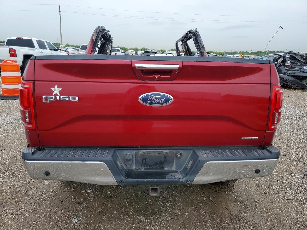 2015 Ford F150 Supercrew Red vin: 1FTEW1EF1FKD47390