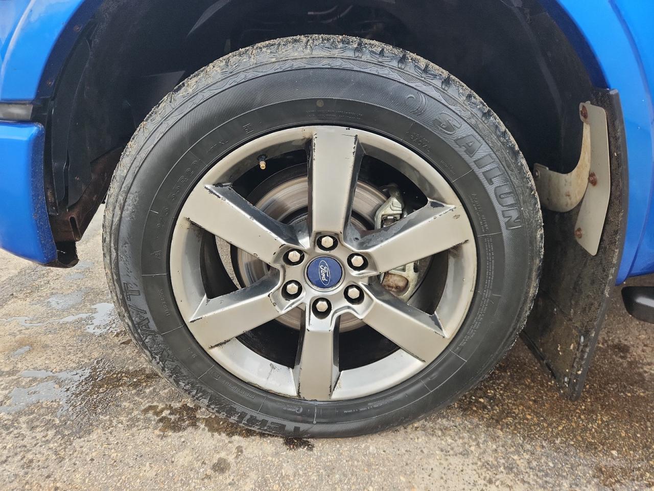 2015 Ford F150 Supercrew Blue vin: 1FTEW1EF2FFA45244 Damage: Left Front Wheel, Chipped, 10 Or More