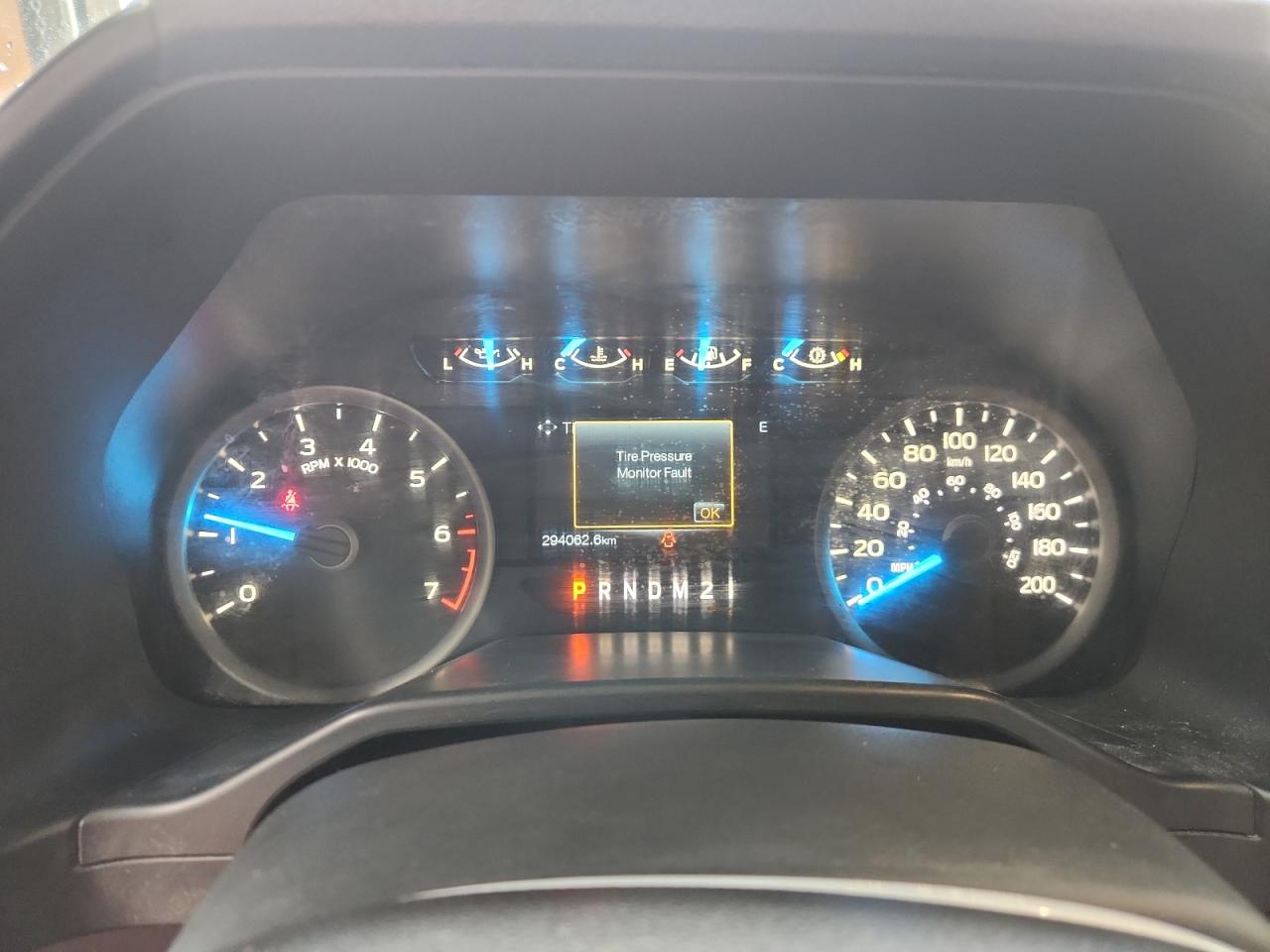 2015 Ford F150 Supercrew Blue vin: 1FTEW1EF2FFA45244 Damage: Warning - Tire Pressure, On, Unacceptable