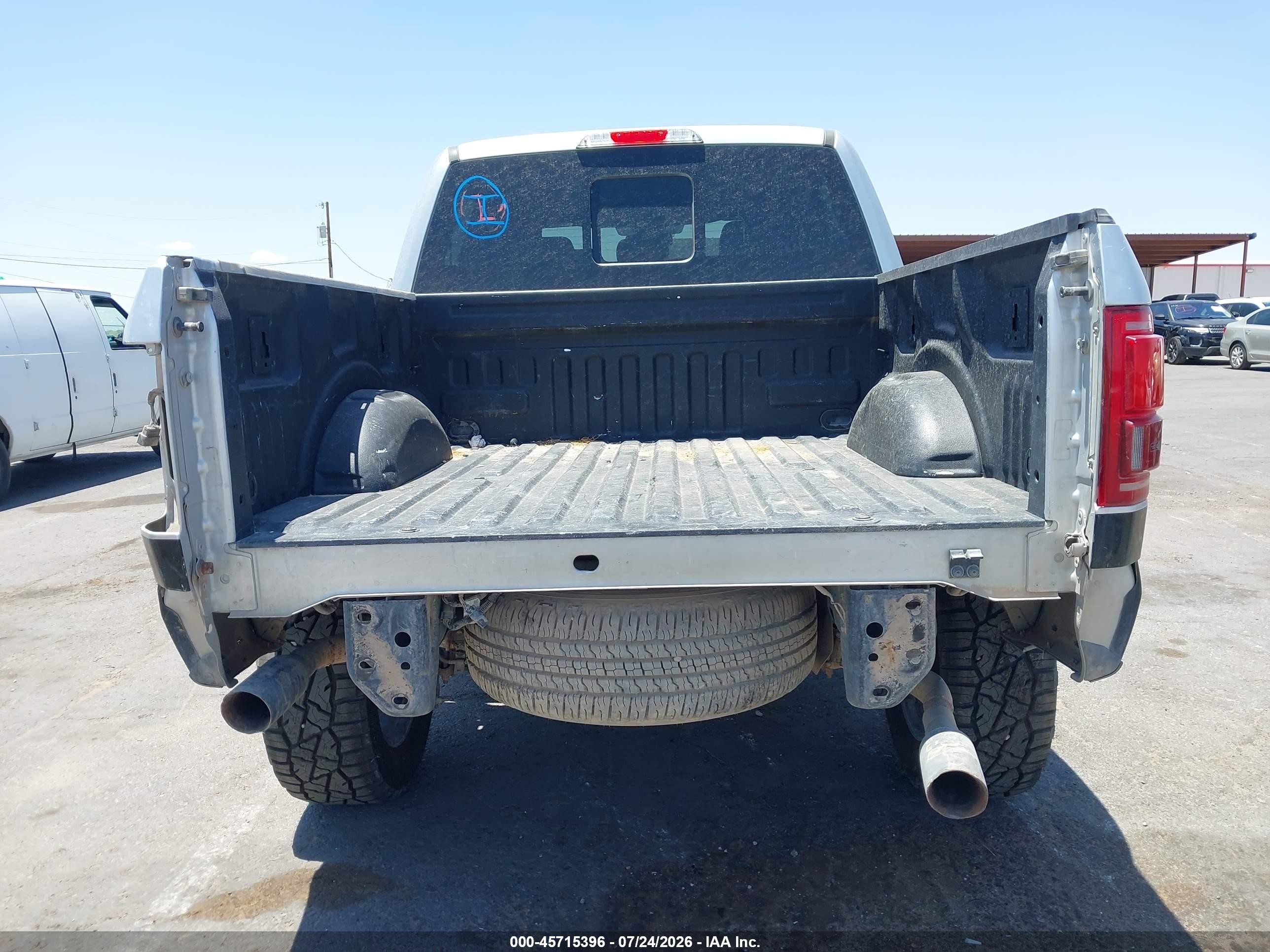 2015 Ford F-150 Lariat Silver vin: 1FTEW1EF2FFB42072