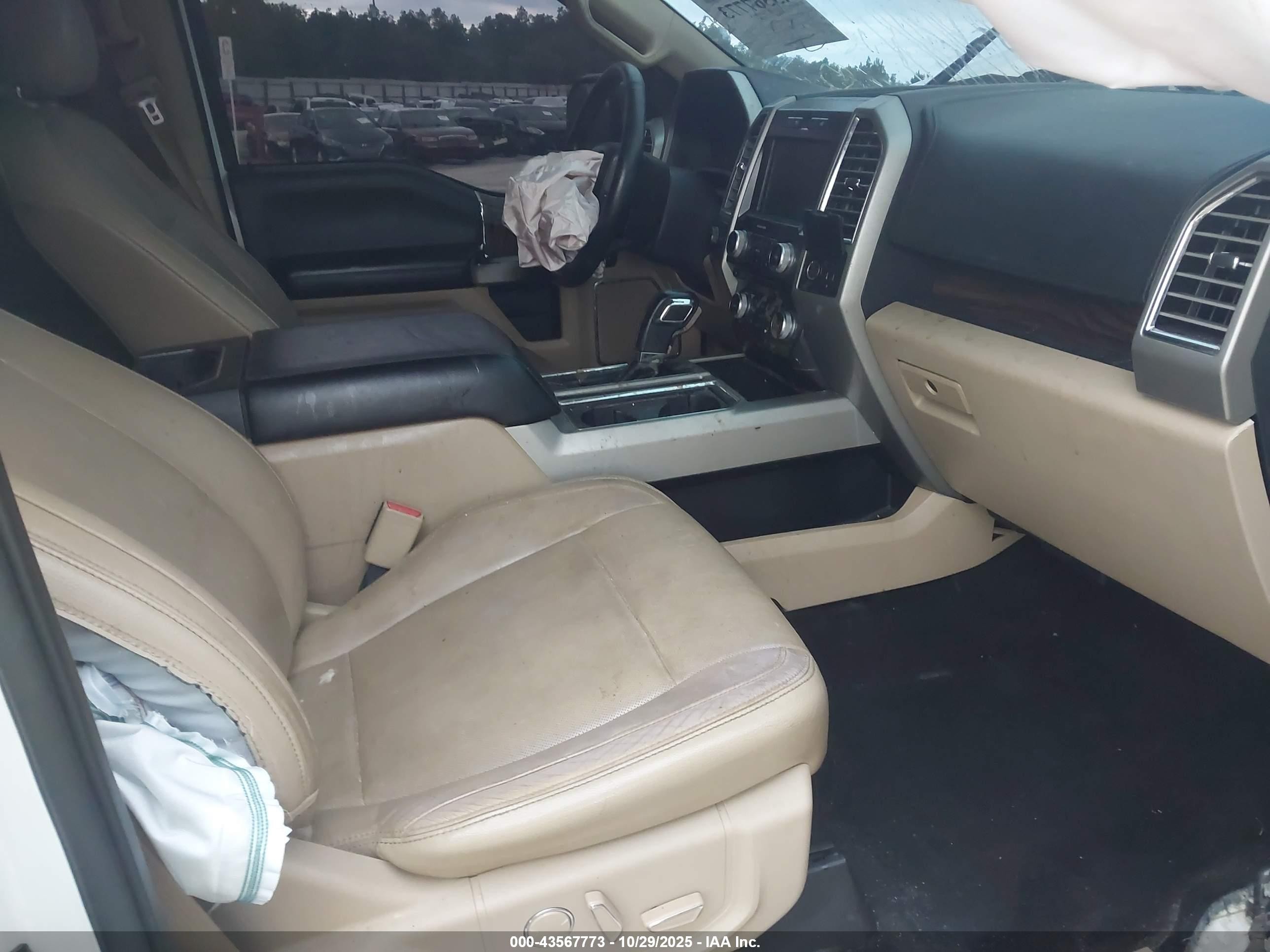 2015 Ford F-150 Lariat White vin: 1FTEW1EF3FFA60285