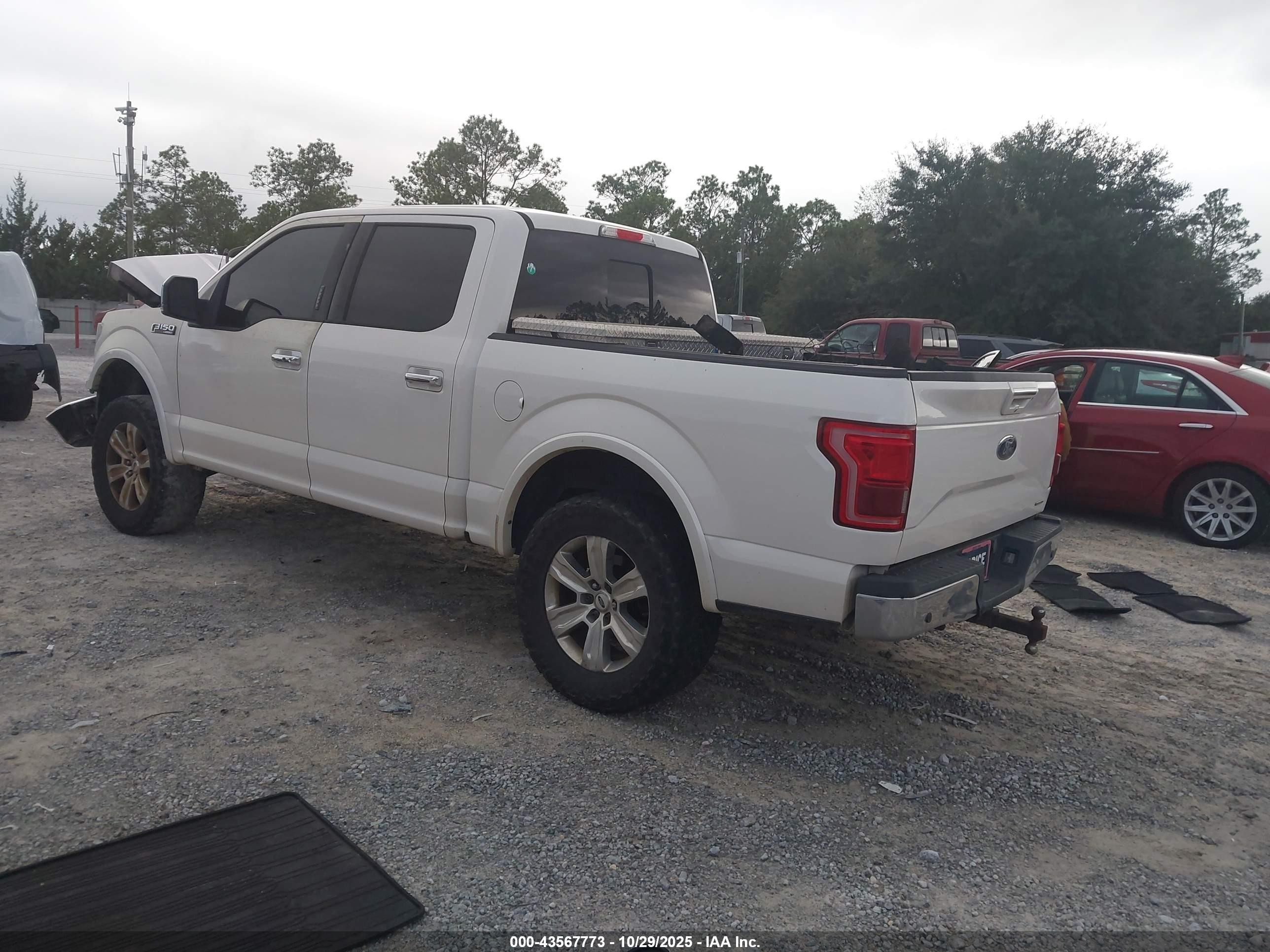 2015 Ford F-150 Lariat White vin: 1FTEW1EF3FFA60285