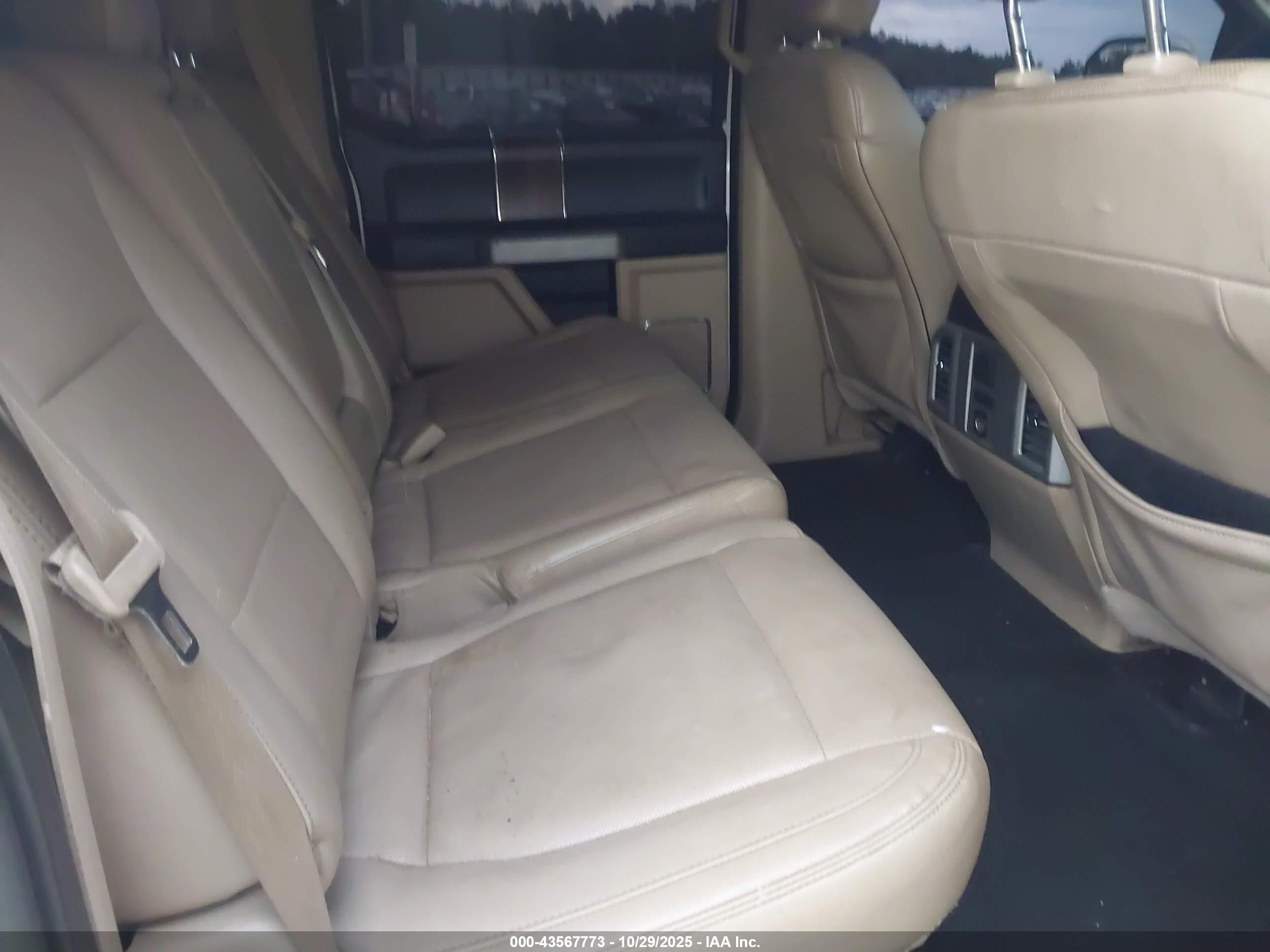 2015 Ford F-150 Lariat White vin: 1FTEW1EF3FFA60285