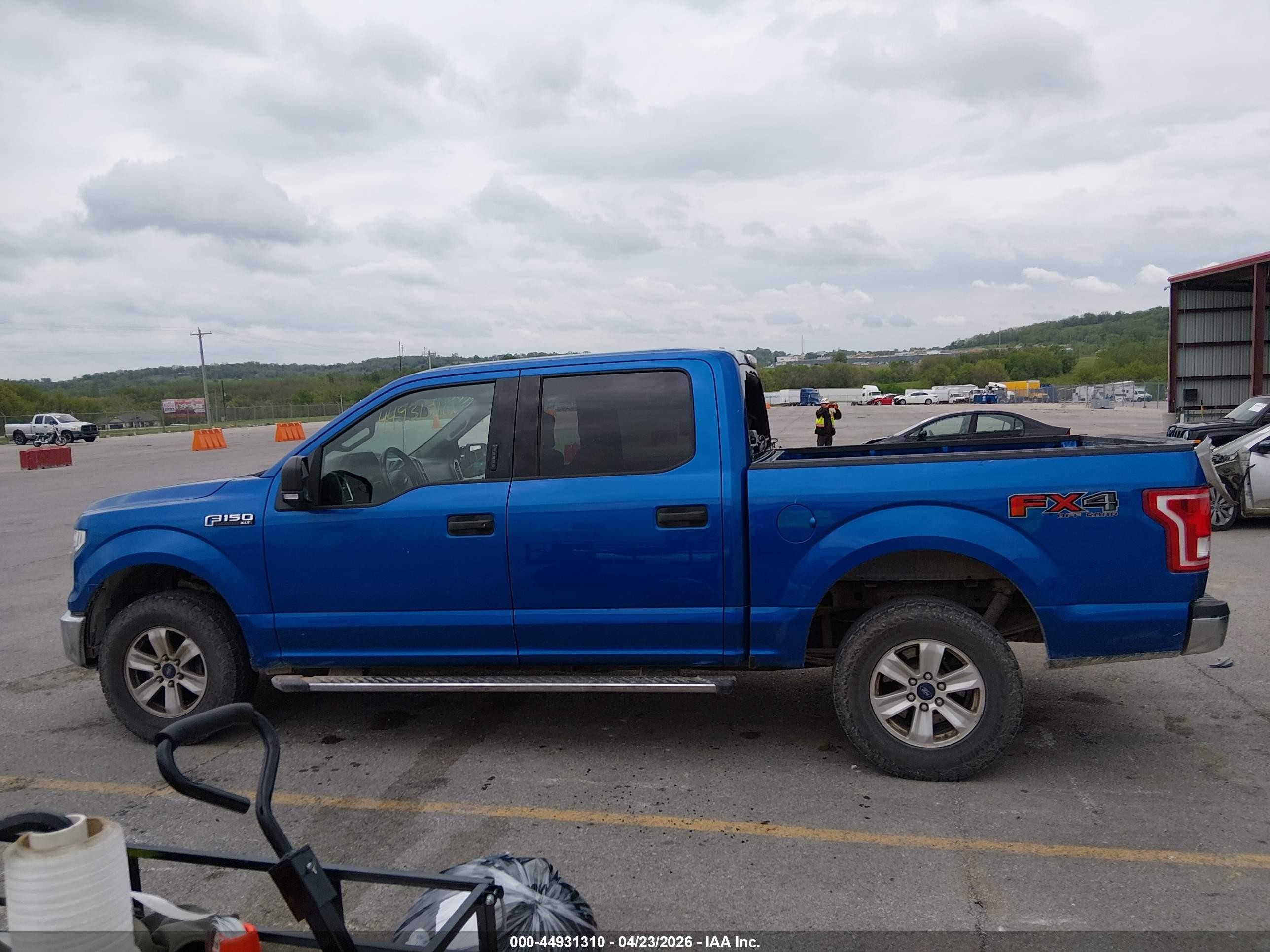 2015 Ford F-150 Xlt Blue vin: 1FTEW1EF3FKE40153