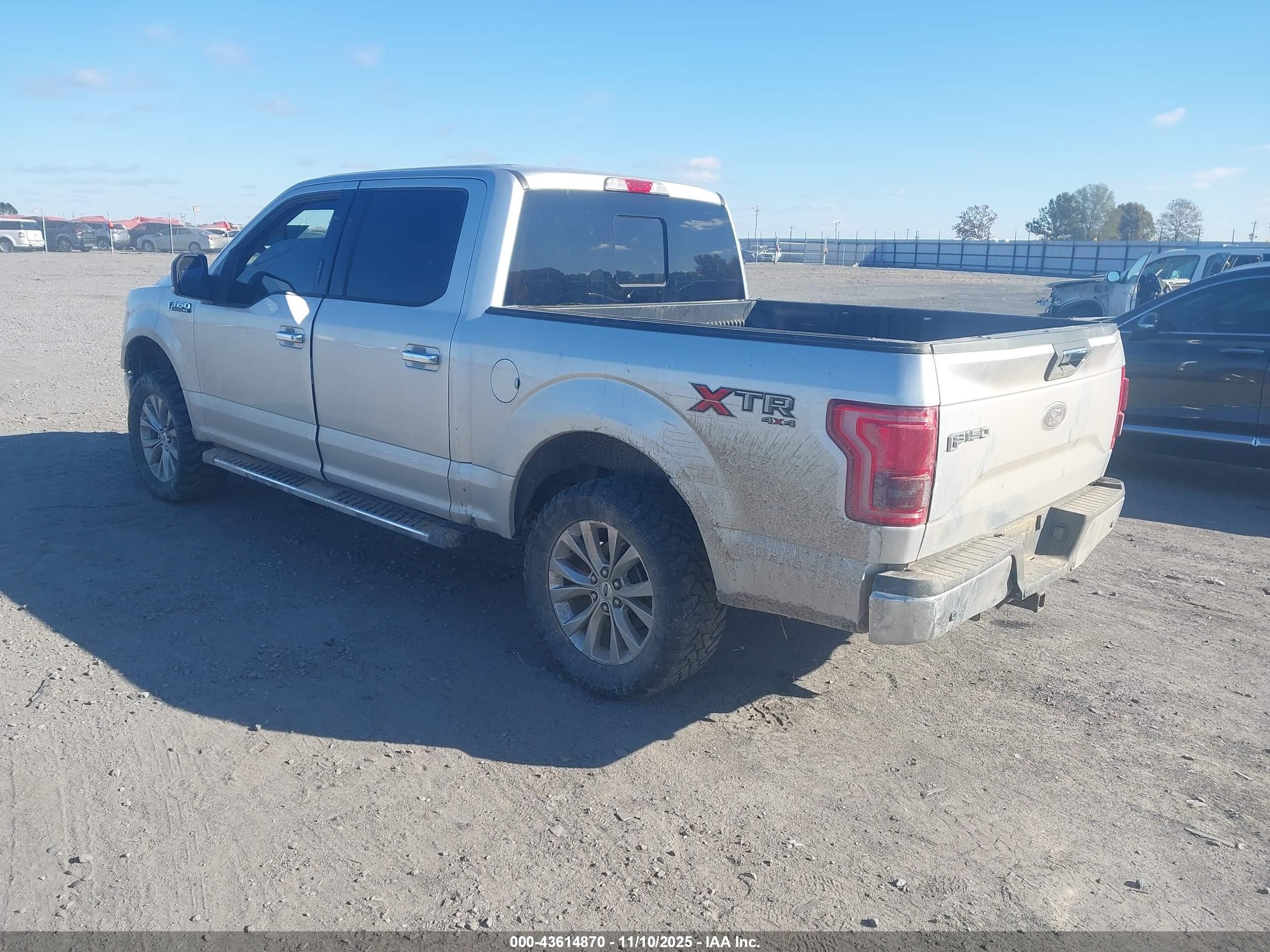 2017 Ford F-150 Xlt Silver vin: 1FTEW1EF3HFB27115