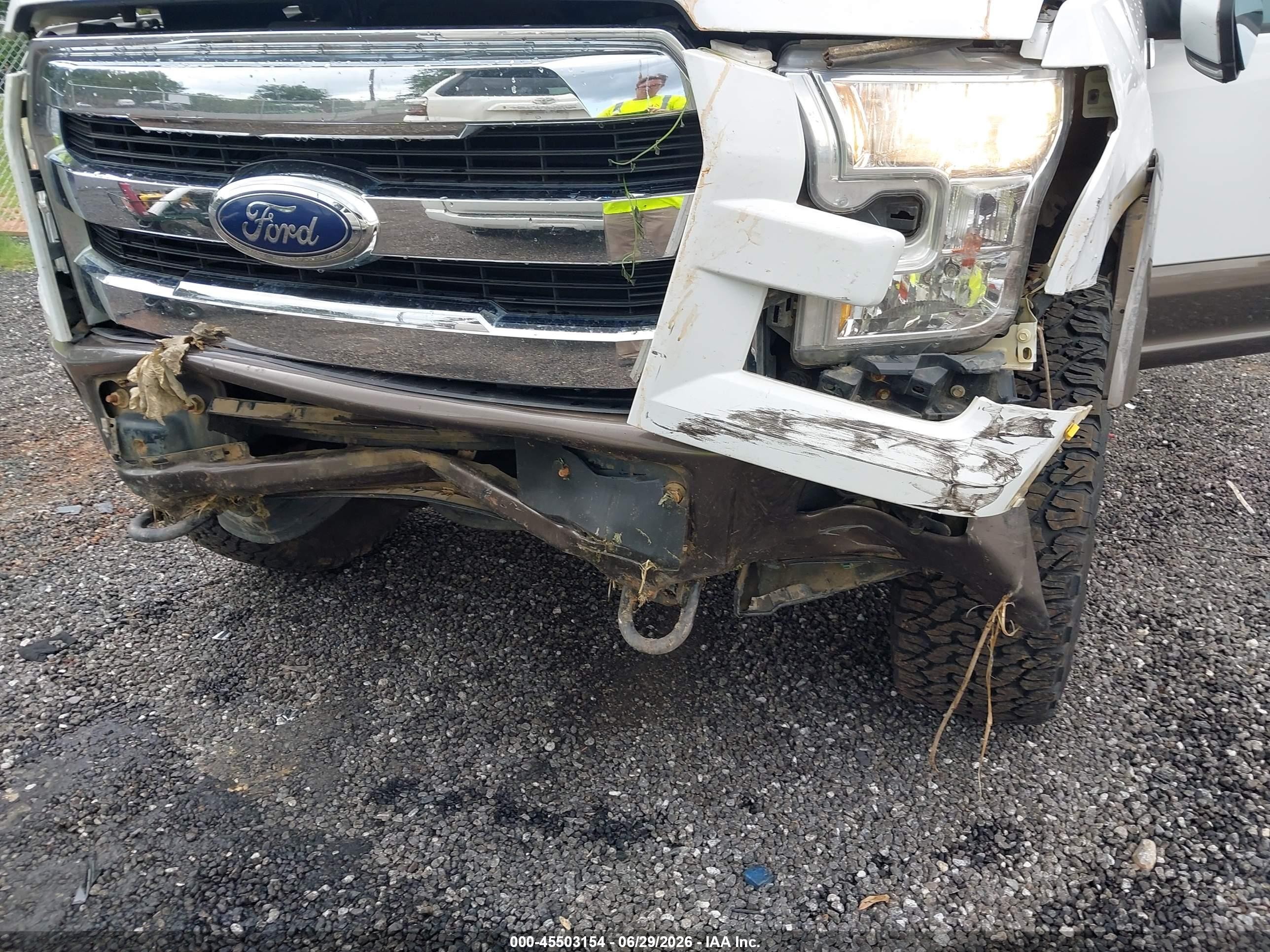 2015 Ford F-150 Lariat White vin: 1FTEW1EF4FFA26050