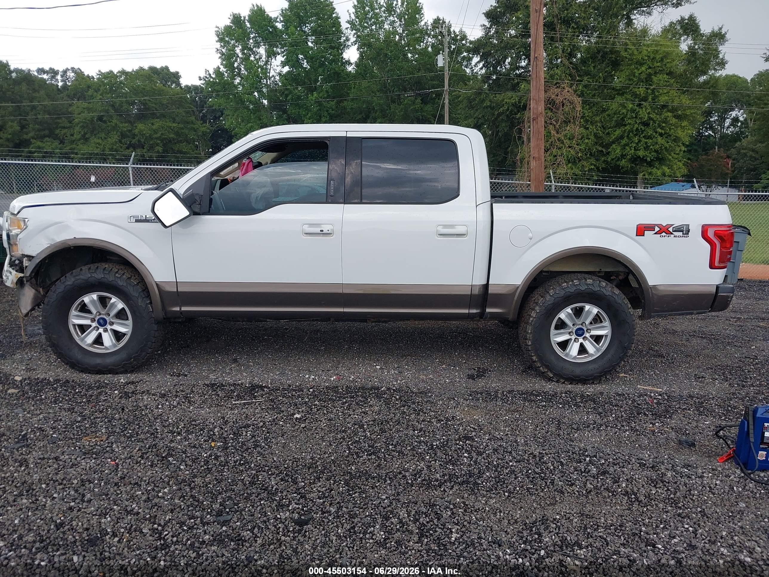 2015 Ford F-150 Lariat White vin: 1FTEW1EF4FFA26050