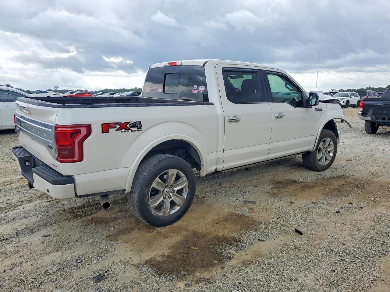 2015 Ford F150 Supercrew White vin: 1FTEW1EF4FFB38251