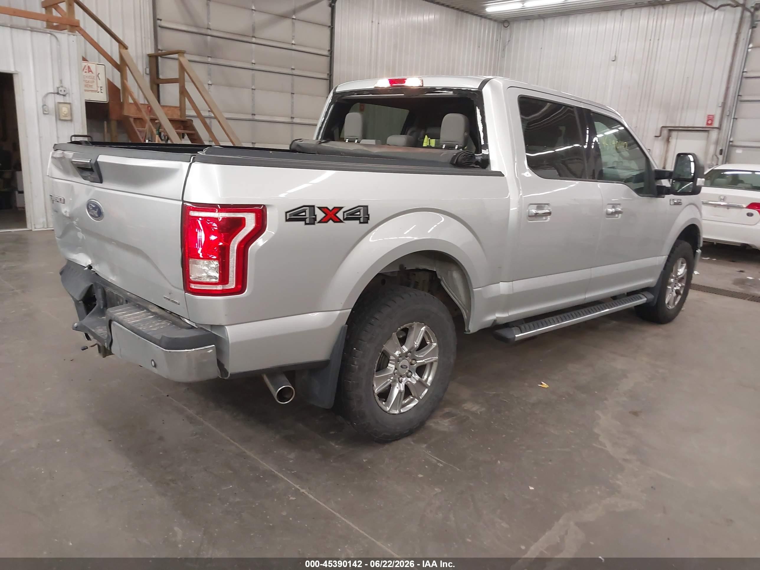 2015 Ford F-150 Xlt Silver vin: 1FTEW1EF4FFB62081