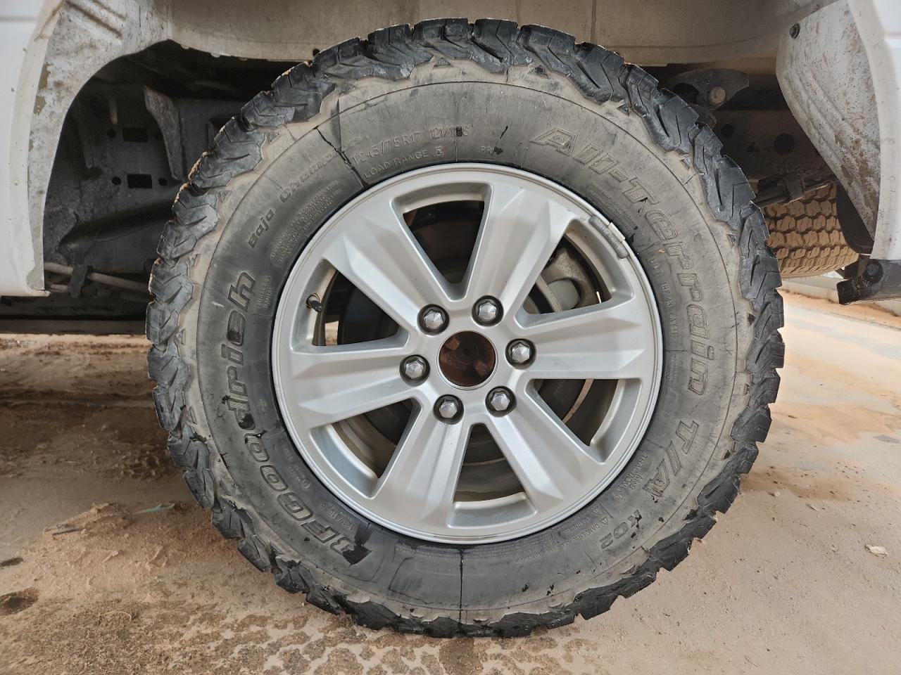 2017 Ford F150 Supercrew White vin: 1FTEW1EF4HKD55437 Damage: Left Rear Center Cap, Missing, Replacement Required