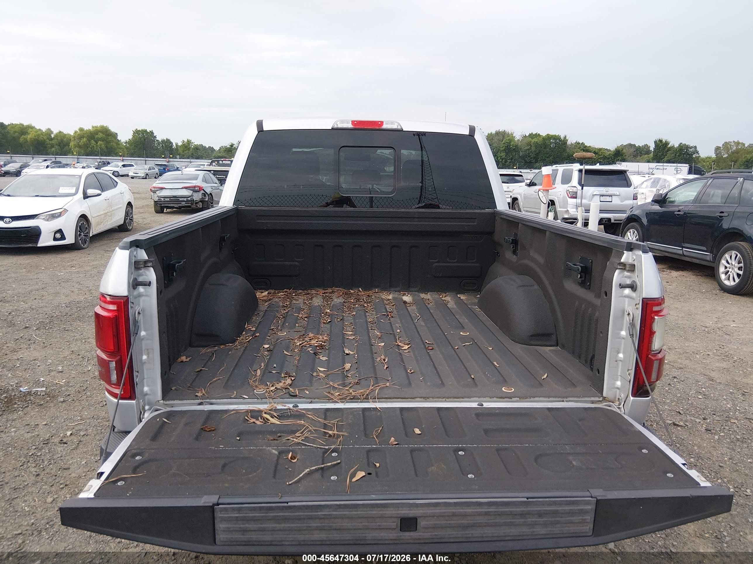 2015 Ford F-150 Platinum Серебряный vin: 1FTEW1EF6FFC86269