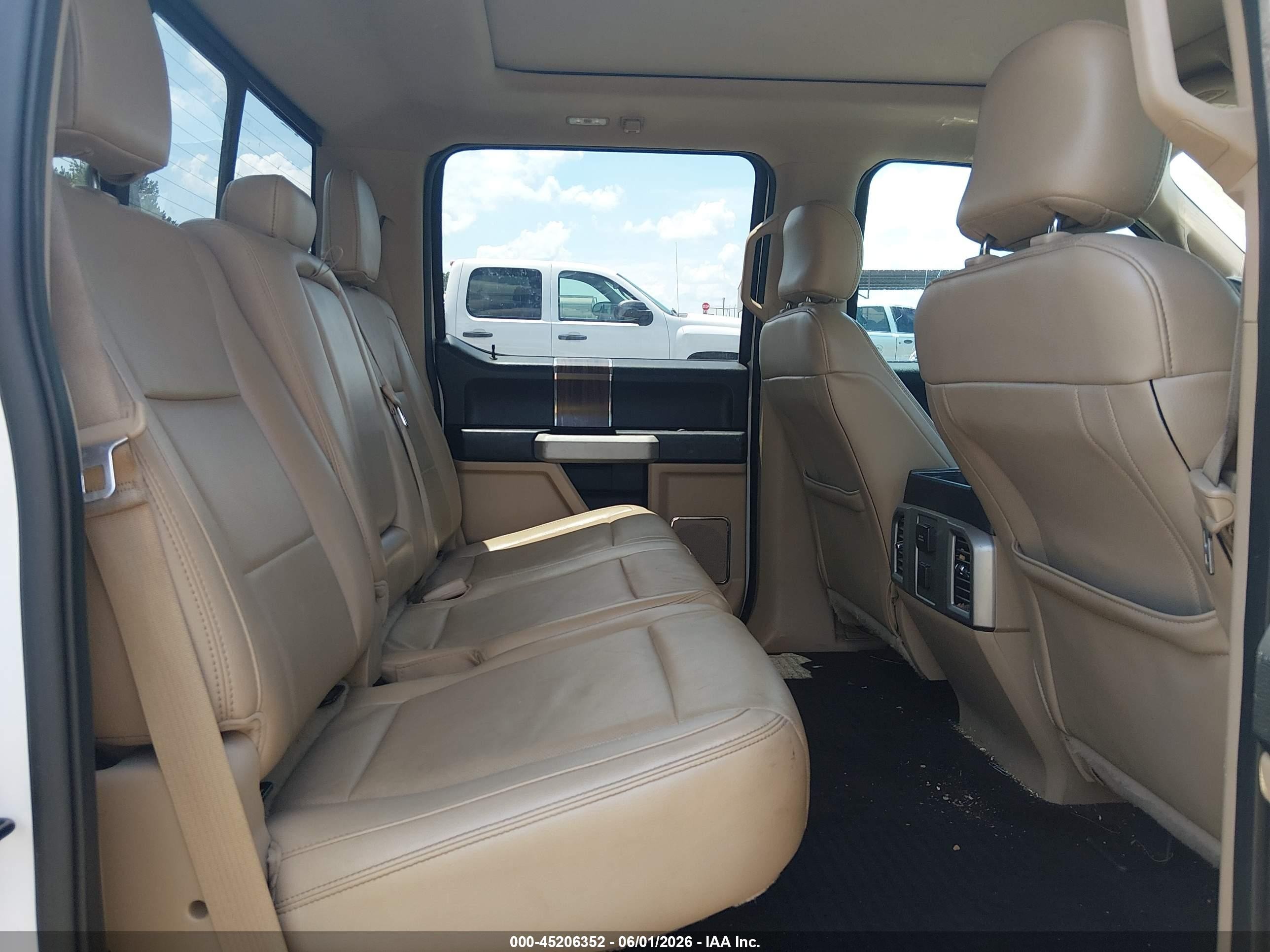 2015 Ford F-150 Lariat White vin: 1FTEW1EF6FKD41231