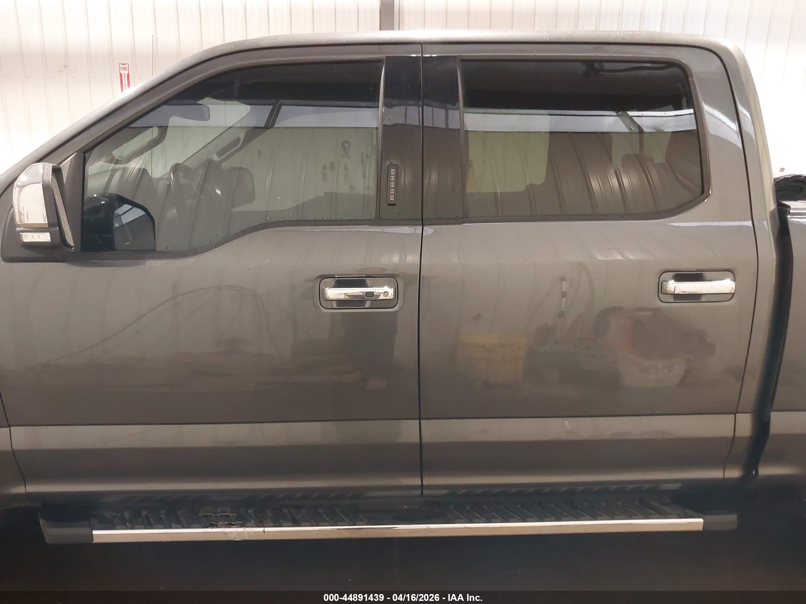 2015 Ford F-150 Lariat Gray vin: 1FTEW1EF8FFA94965