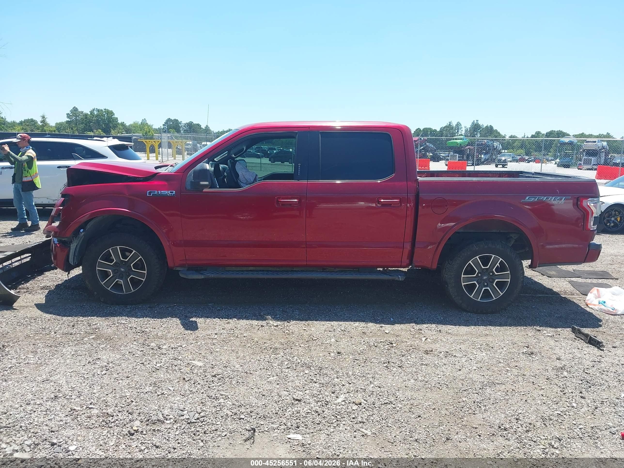 2015 Ford F-150 Xlt Red vin: 1FTEW1EF8FFA97736