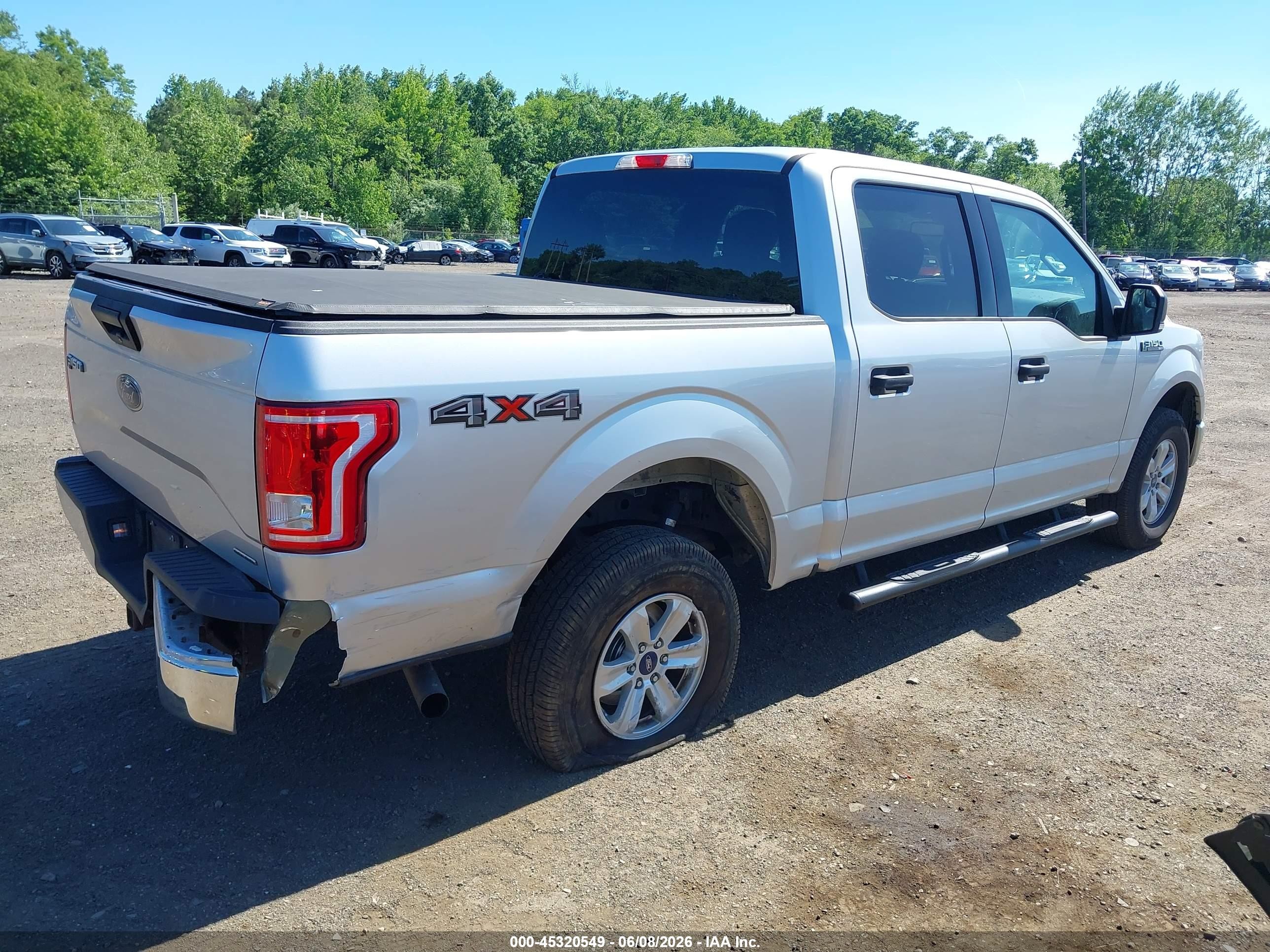 2015 Ford F-150 Xlt Silver vin: 1FTEW1EF8FFB36812