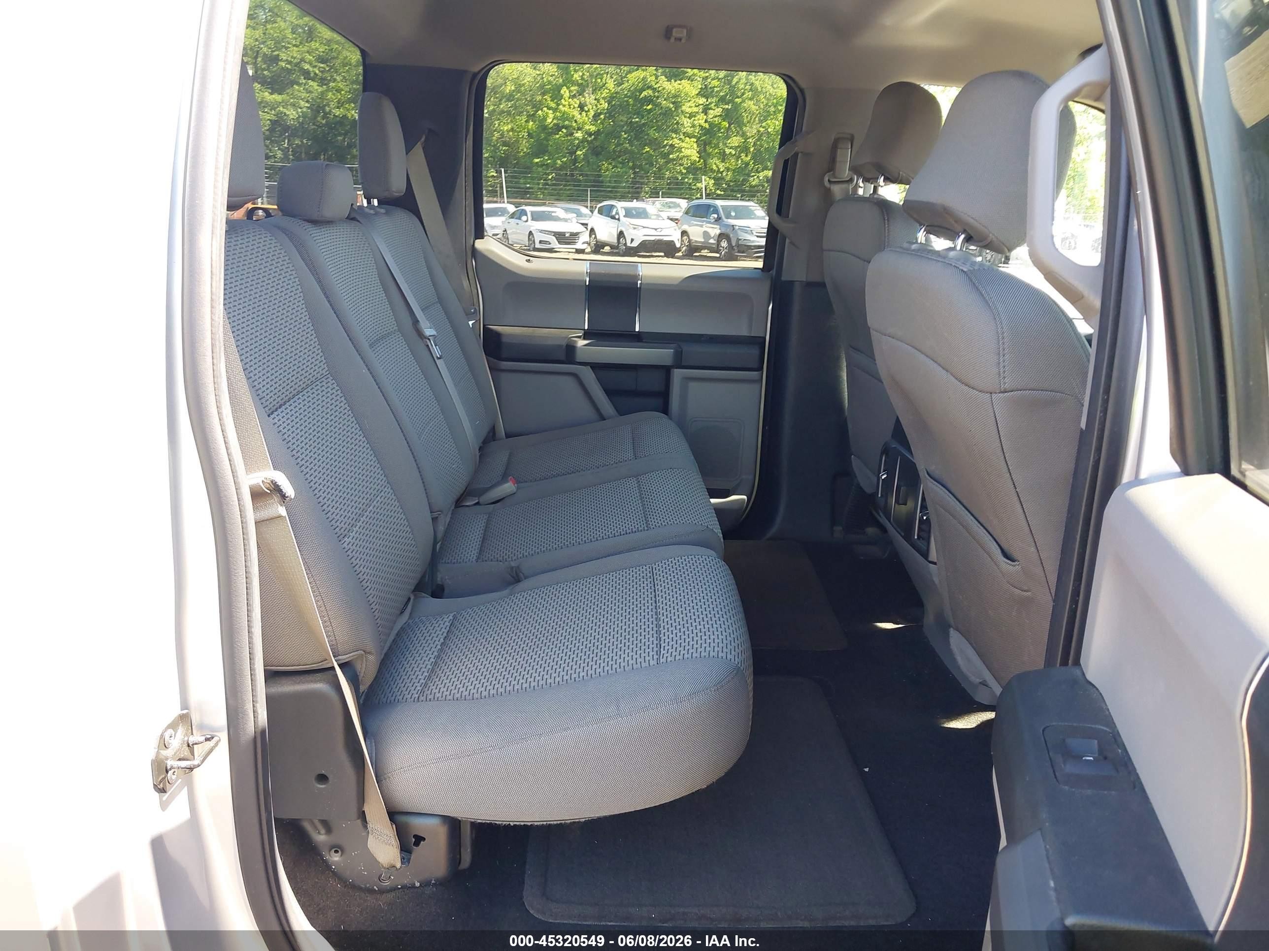 2015 Ford F-150 Xlt Silver vin: 1FTEW1EF8FFB36812