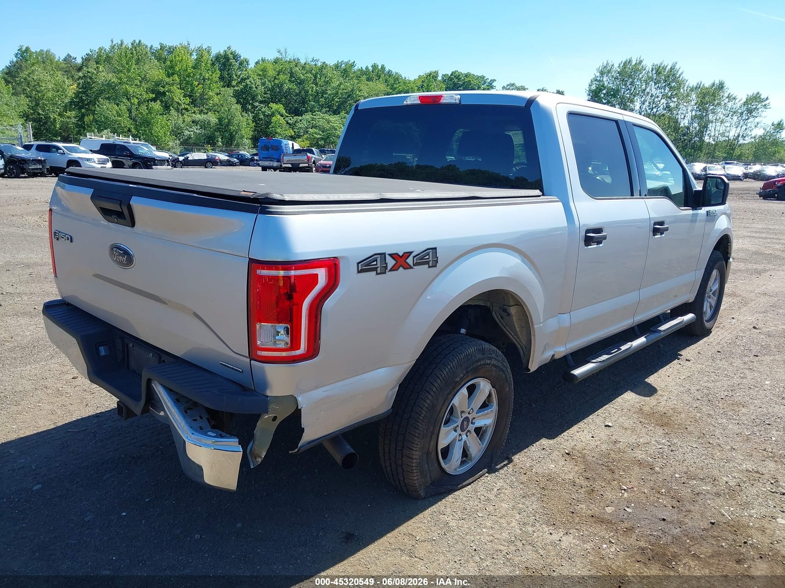 2015 Ford F-150 Xlt Silver vin: 1FTEW1EF8FFB36812