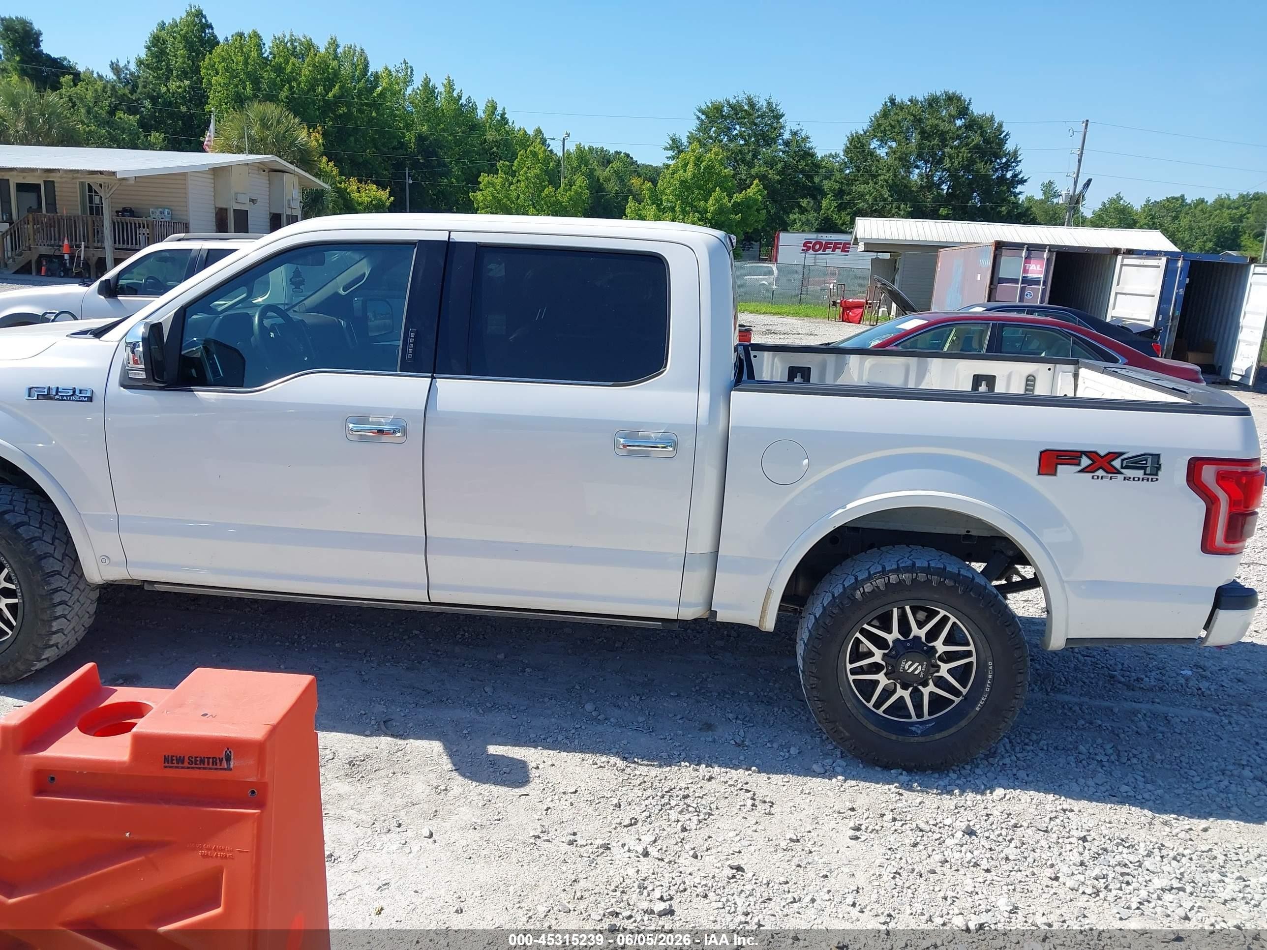 2015 Ford F-150 Platinum White vin: 1FTEW1EF9FFA79116