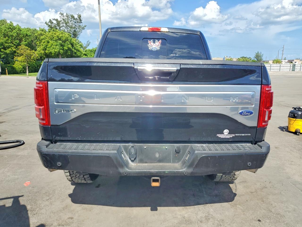2015 Ford F150 Supercrew Black vin: 1FTEW1EF9FFA80167