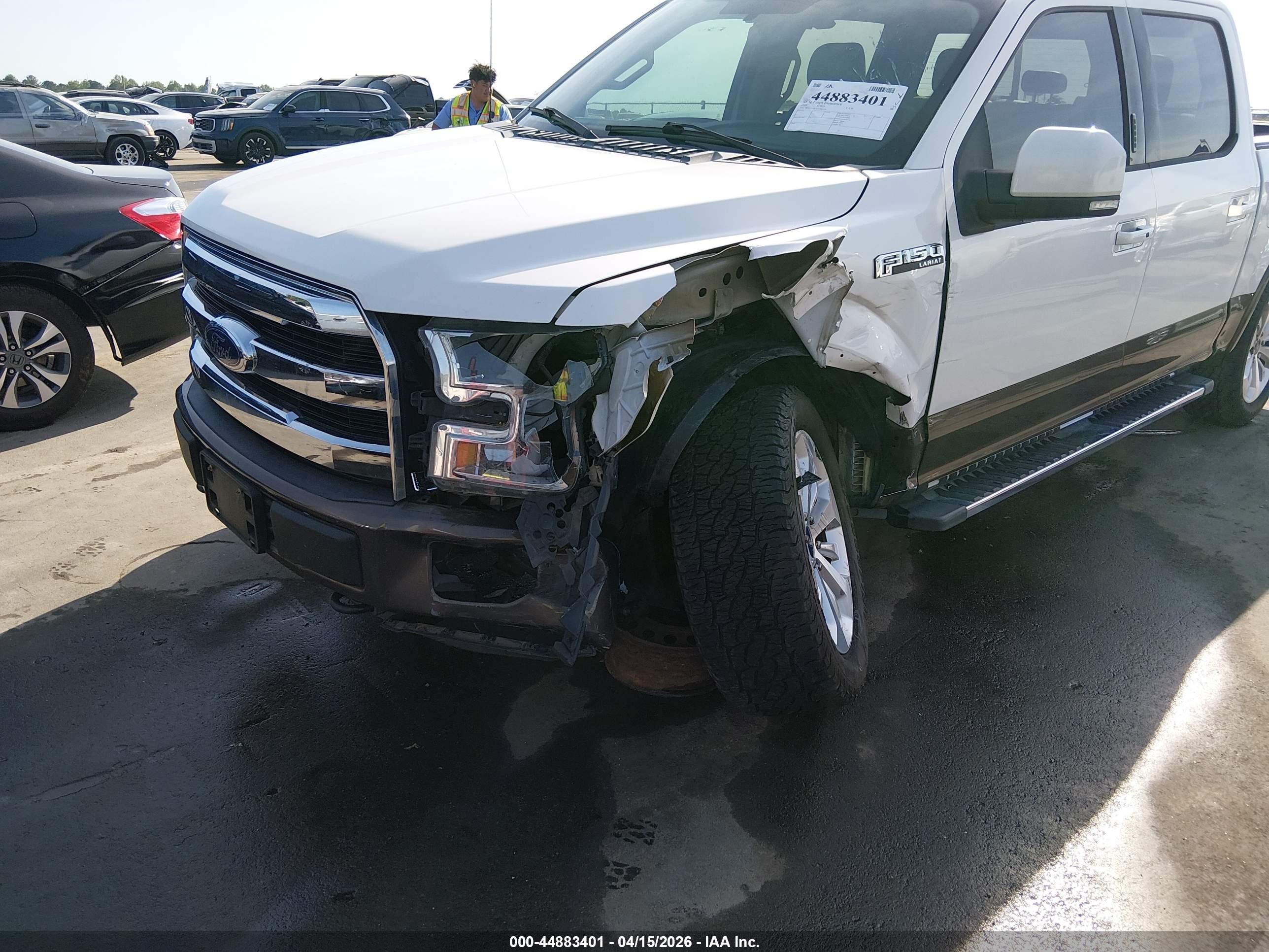 2015 Ford F-150 Lariat White vin: 1FTEW1EFXFFB66359