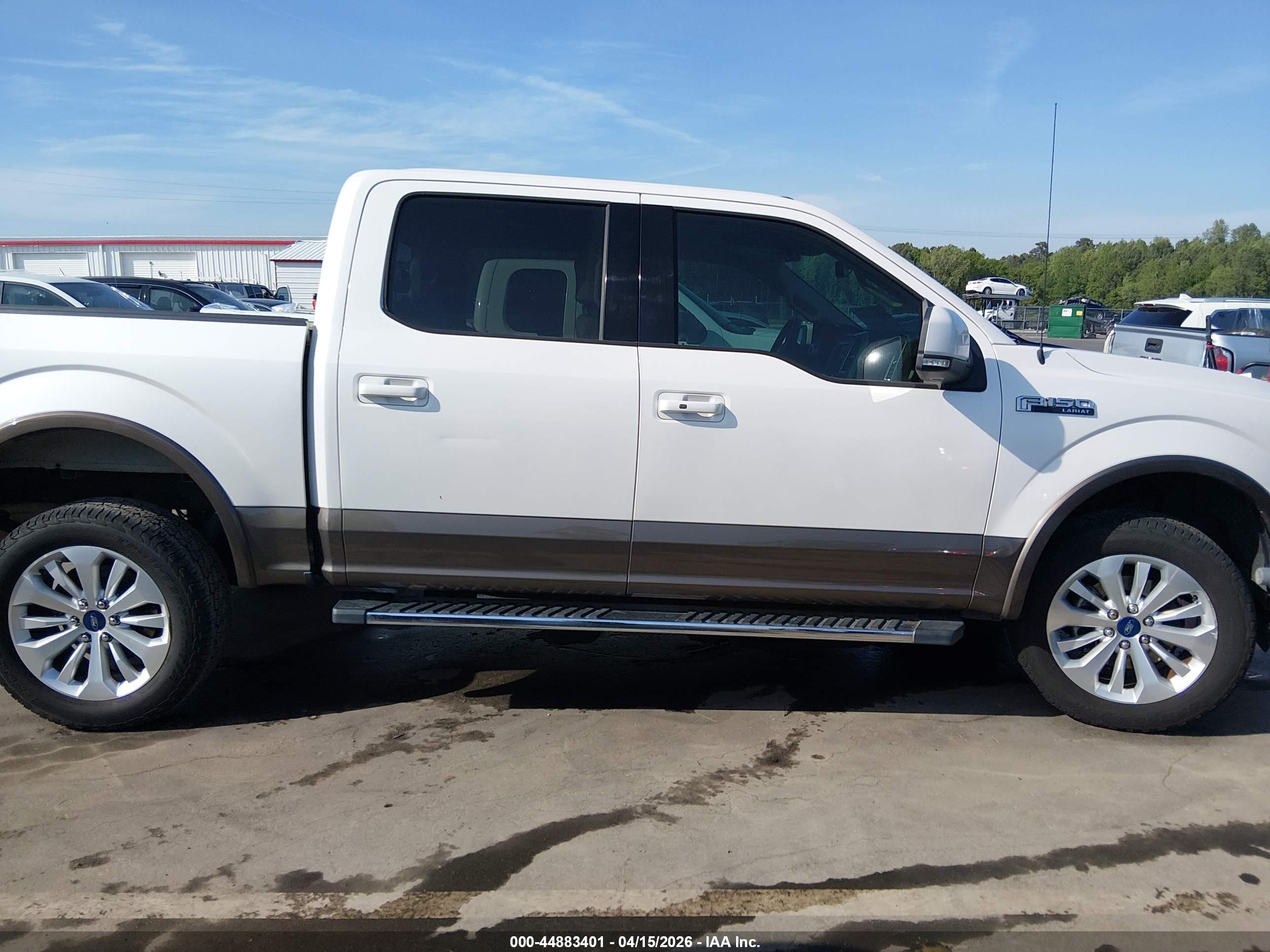 2015 Ford F-150 Lariat White vin: 1FTEW1EFXFFB66359