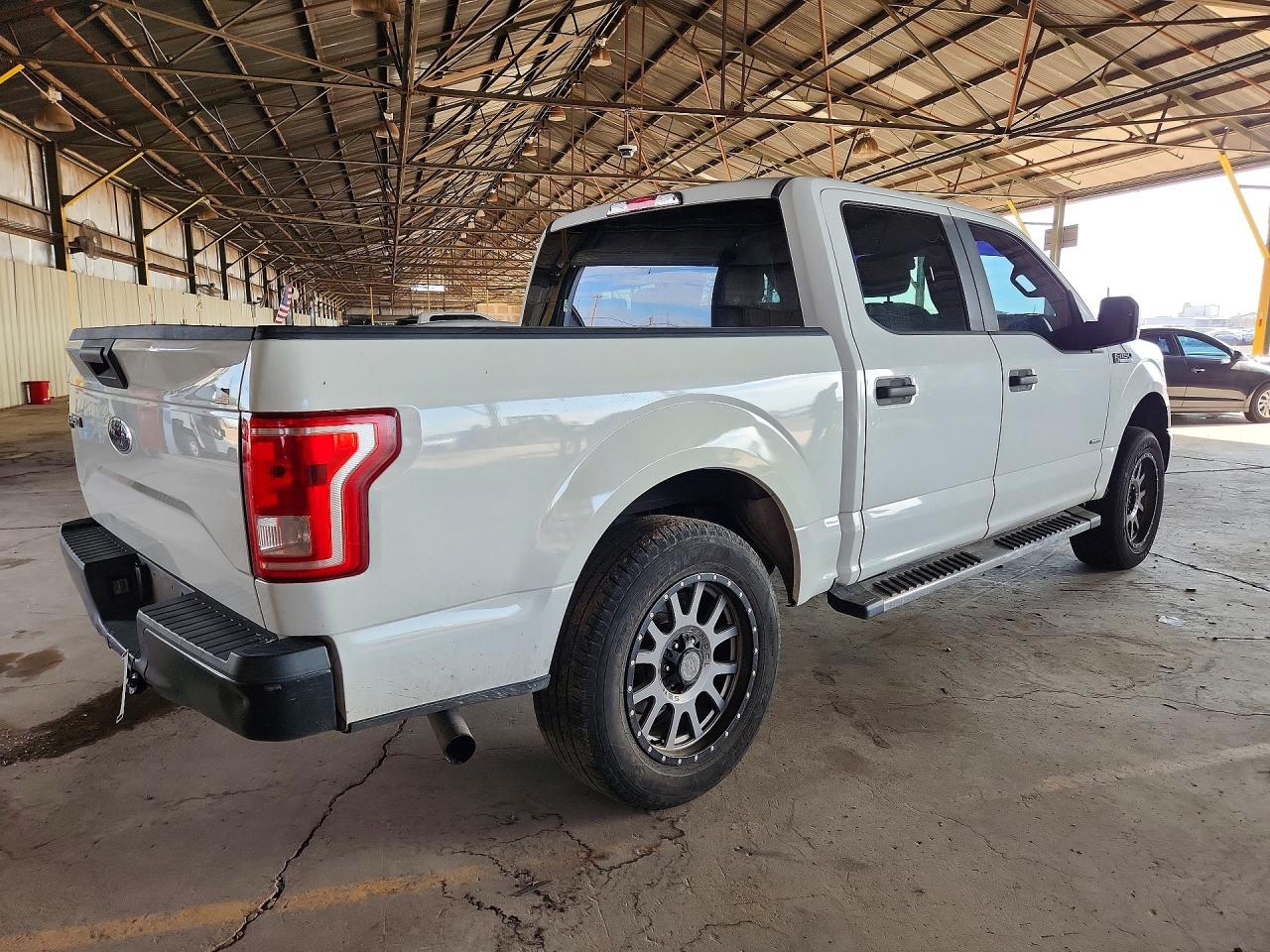 2015 Ford F150 Supercrew White vin: 1FTEW1EG0FFA80597