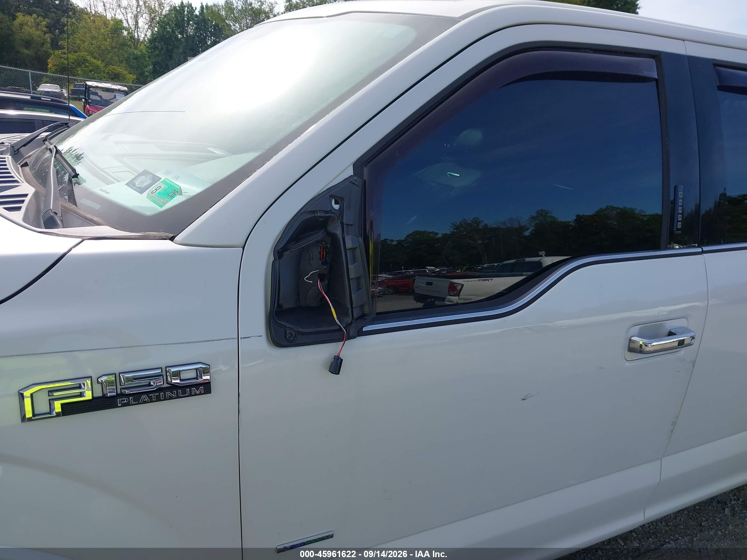 2015 Ford F-150 Platinum White vin: 1FTEW1EG0FFB87410