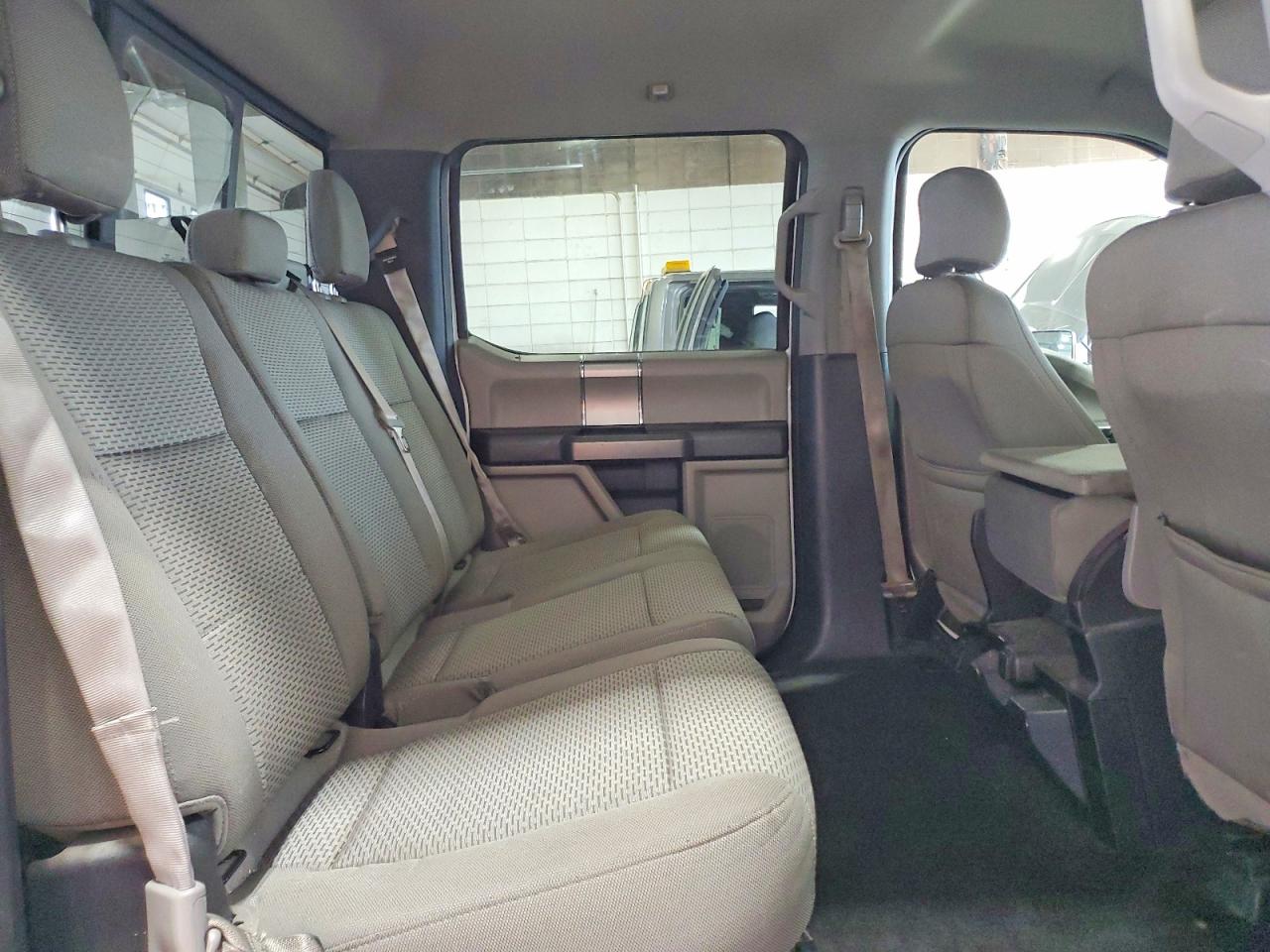 2015 Ford F150 Supercrew White vin: 1FTEW1EG0FKD02305