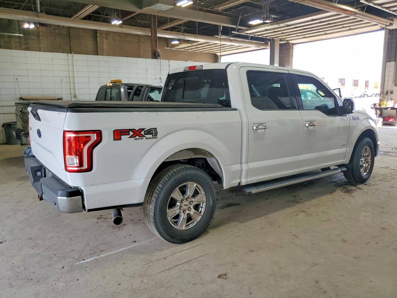 2015 Ford F150 Supercrew White vin: 1FTEW1EG0FKD02305