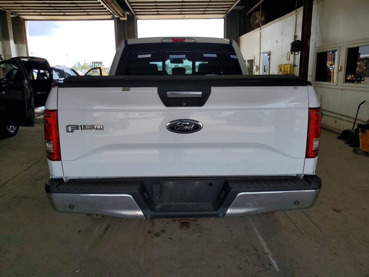 2015 Ford F150 Supercrew White vin: 1FTEW1EG0FKD02305