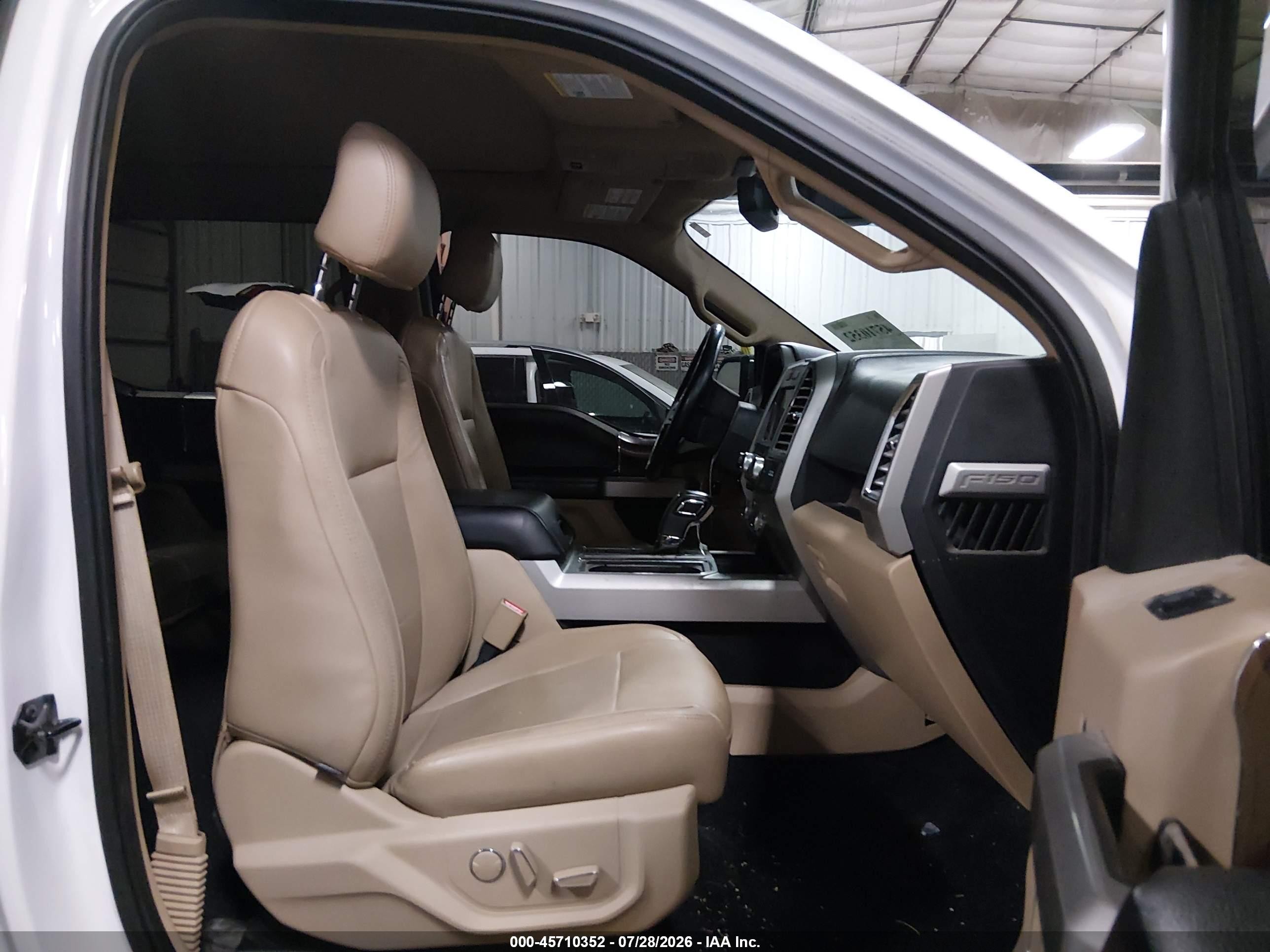 2015 Ford F-150 Lariat White vin: 1FTEW1EG0FKD84536