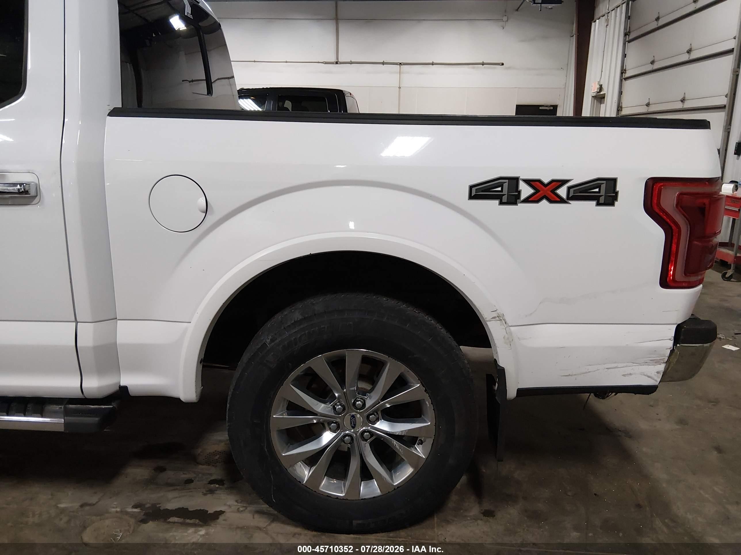 2015 Ford F-150 Lariat White vin: 1FTEW1EG0FKD84536
