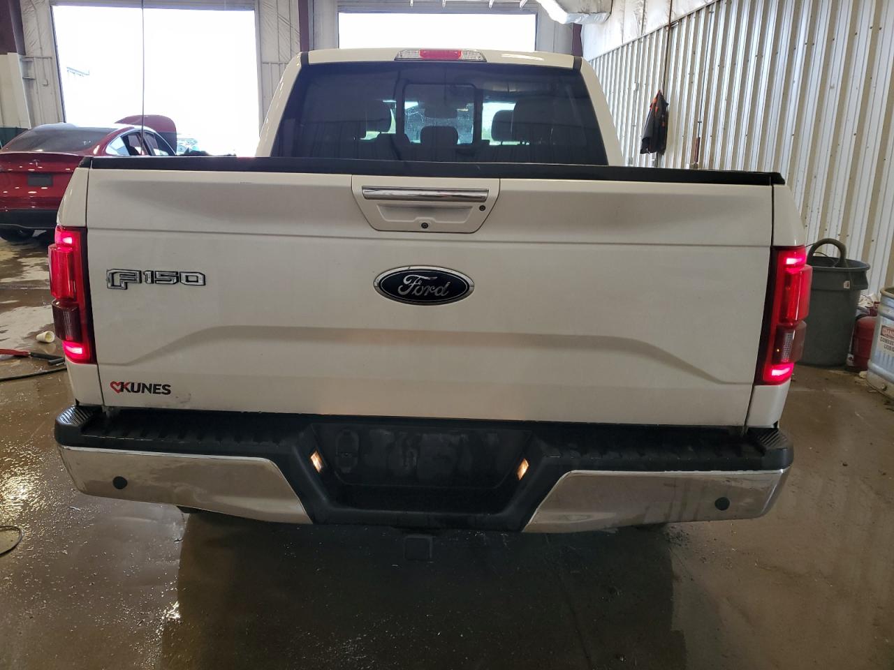 2017 Ford F150 Supercrew White vin: 1FTEW1EG0HFA15137