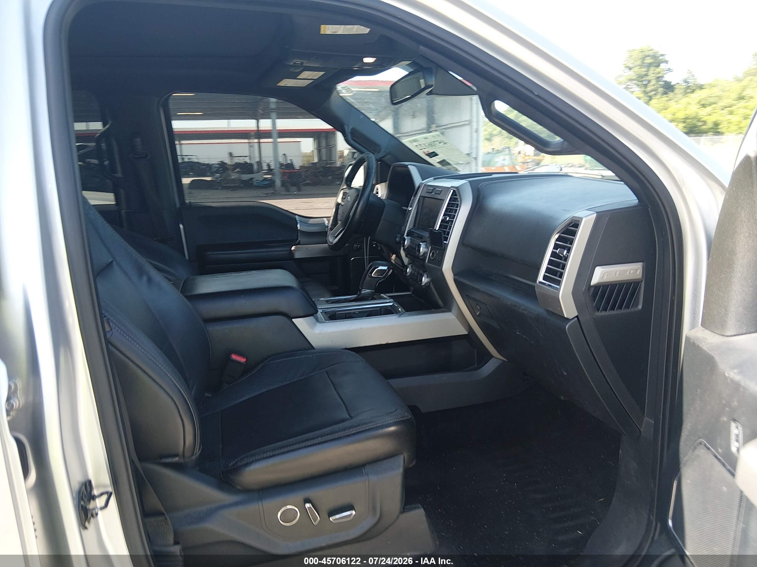 2015 Ford F-150 Lariat Silver vin: 1FTEW1EG1FFB87769