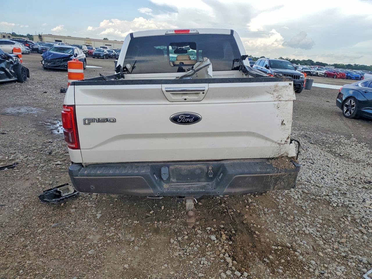 2015 Ford F150 Supercrew Two Tone vin: 1FTEW1EG1FKE59776