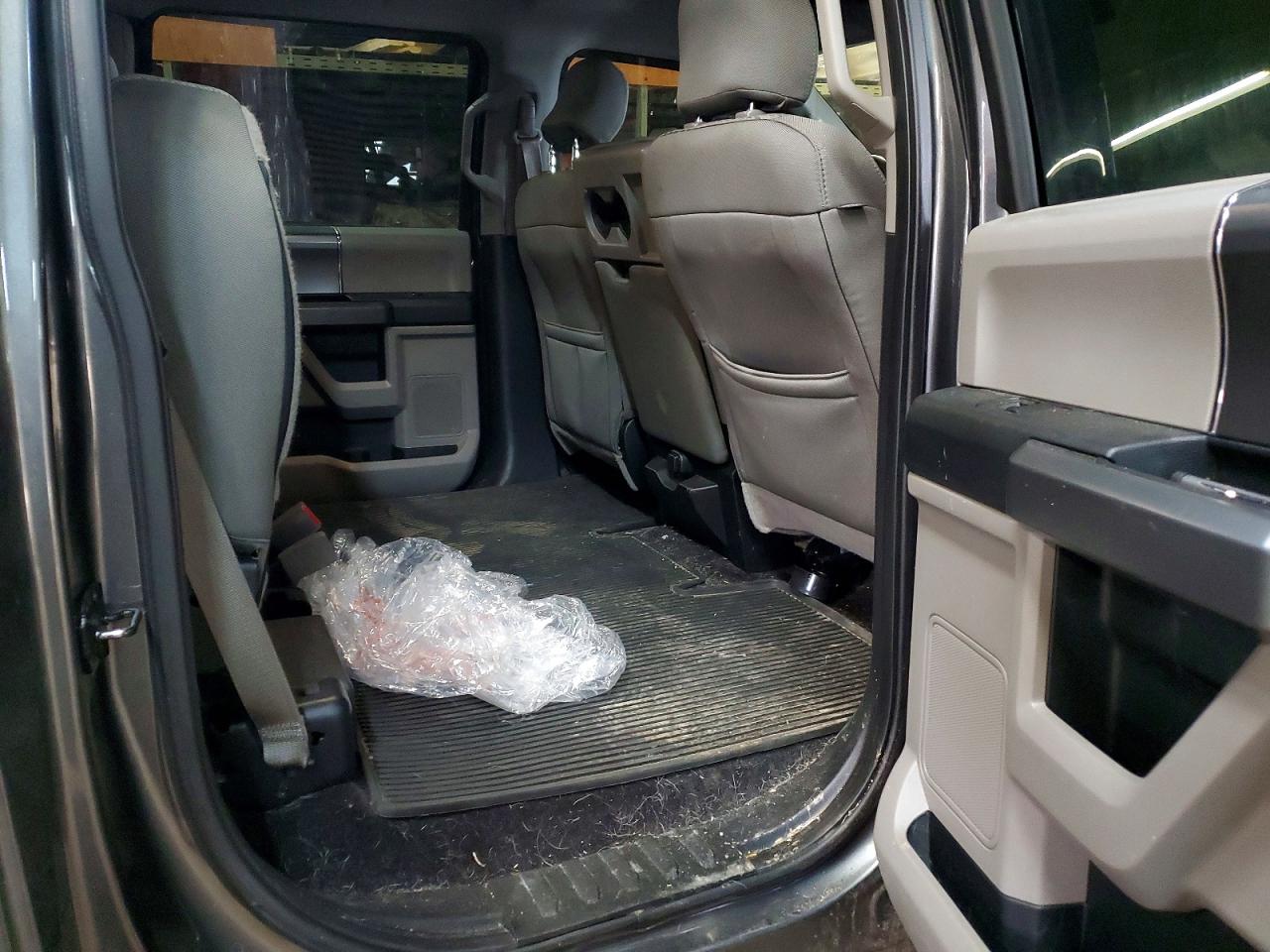 2016 Ford F150 Supercrew Серый vin: 1FTEW1EG1GFC43985