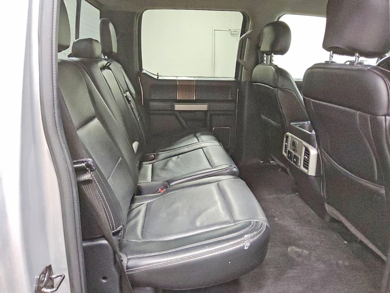 2017 Ford F150 Supercrew Silver vin: 1FTEW1EG1HFA00372