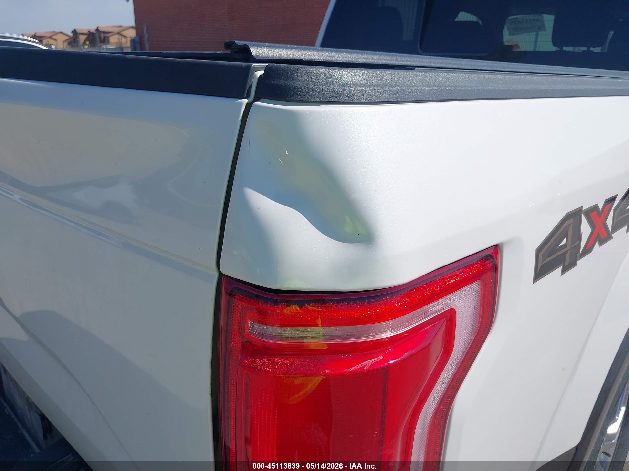 2015 Ford F-150 Lariat White vin: 1FTEW1EG2FFA10292