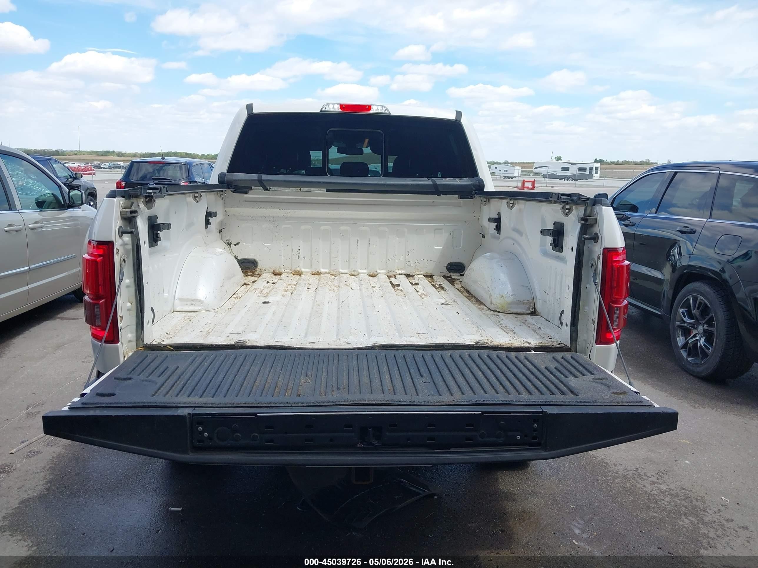 2015 Ford F-150 Platinum White vin: 1FTEW1EG2FFA20319