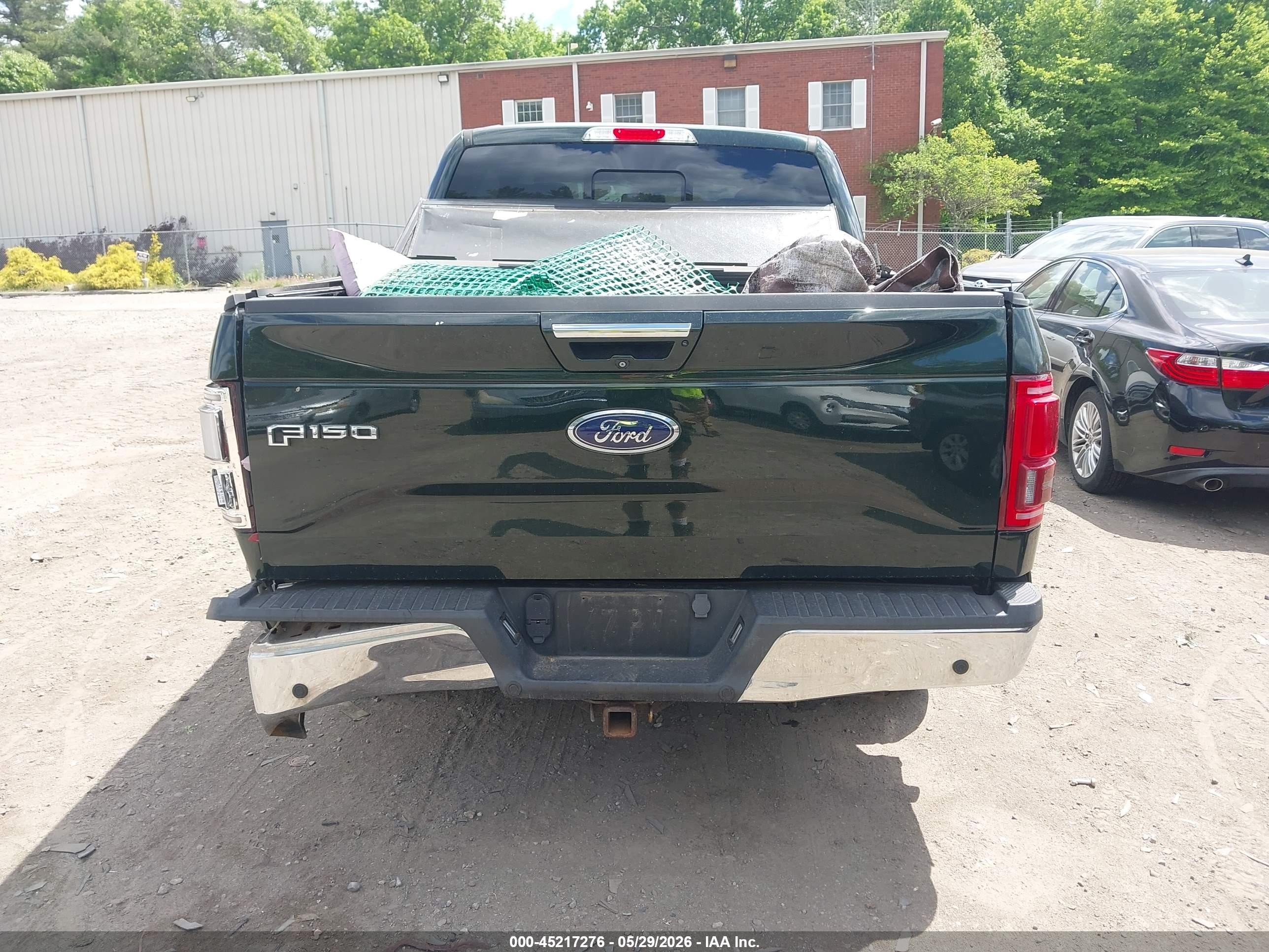 2015 Ford F-150 Lariat Green vin: 1FTEW1EG2FFC65721