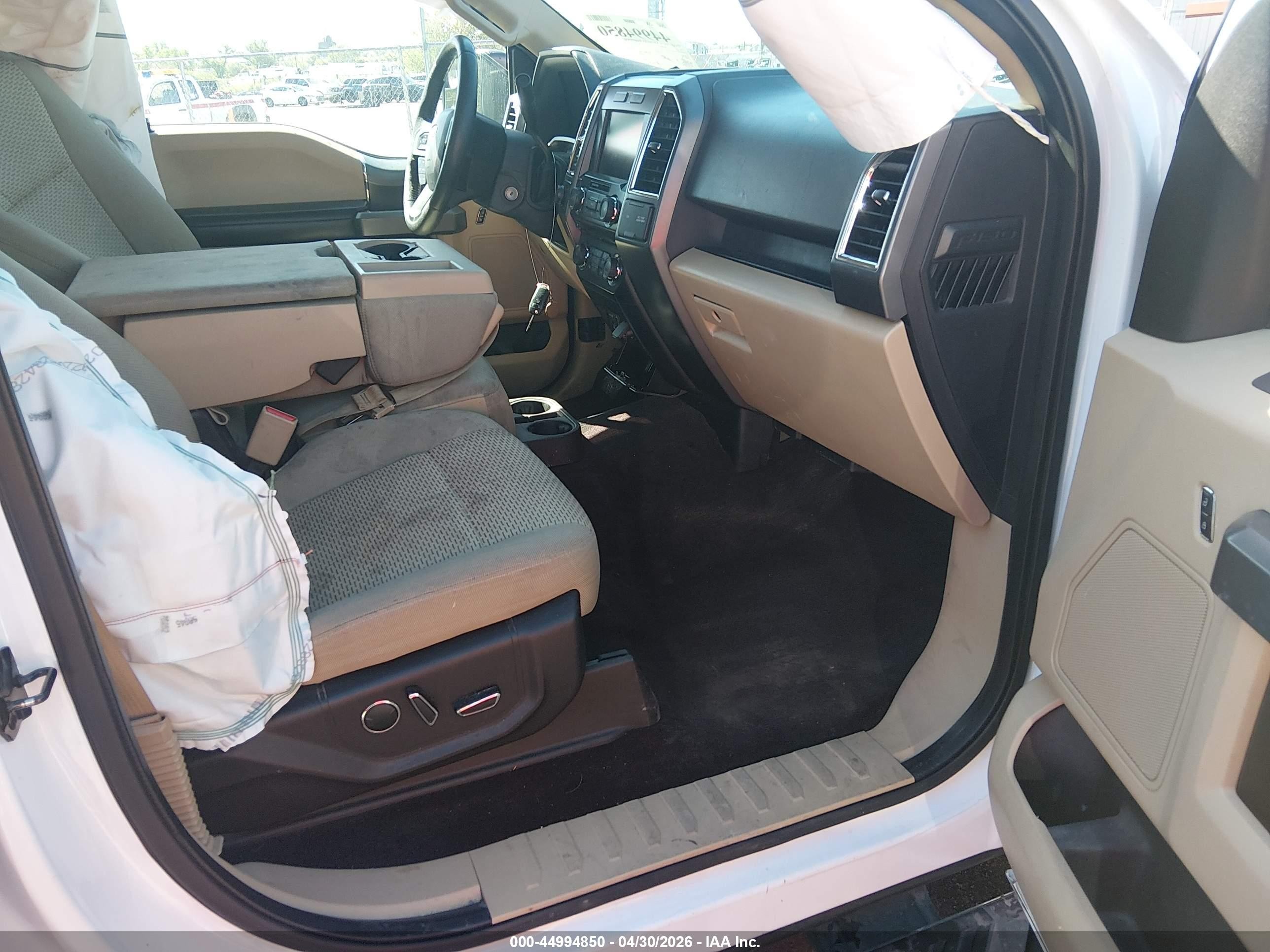2015 Ford F-150 Xlt White vin: 1FTEW1EG2FKE75629