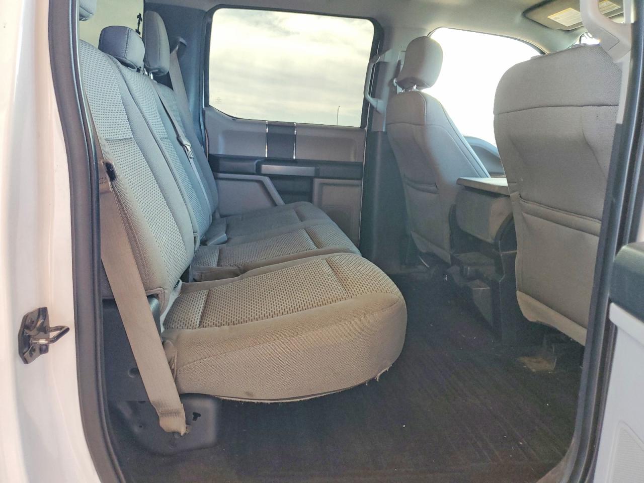 2016 Ford F150 Supercrew White vin: 1FTEW1EG2GKD02131