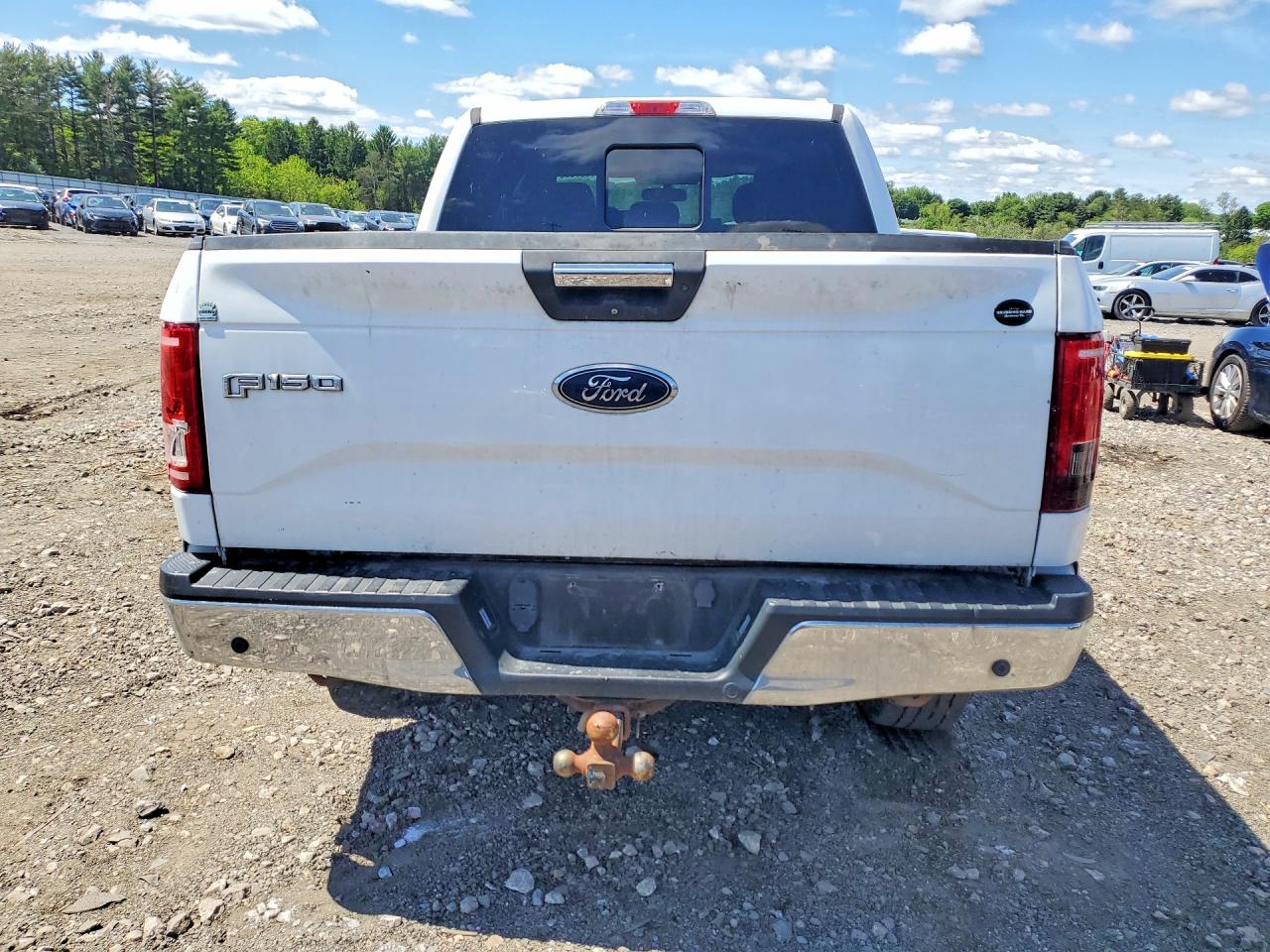 2017 Ford F150 Supercrew White vin: 1FTEW1EG2HFC38909