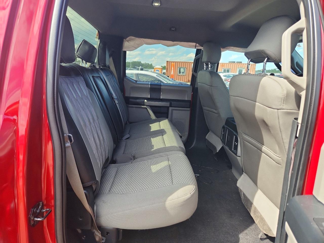 2015 Ford F150 Supercrew Red vin: 1FTEW1EG3FFB21143