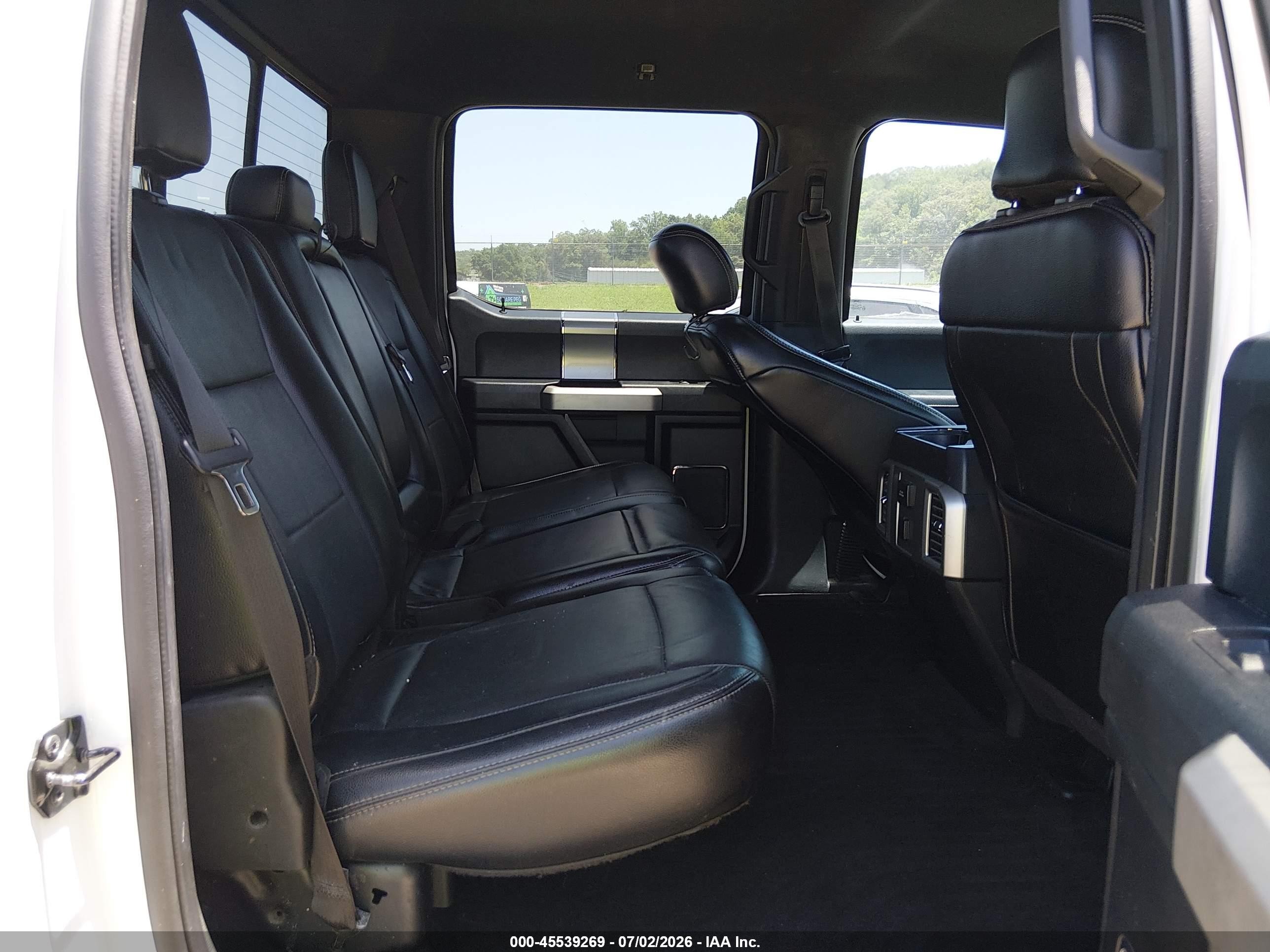 2015 Ford F-150 Lariat White vin: 1FTEW1EG3FFB56944